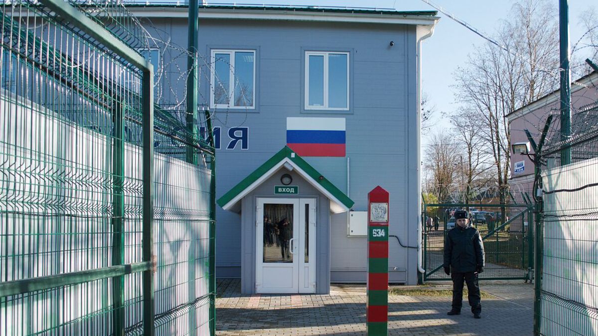 Путин через 2-4 года может напасть на Нарву - там живет много людей с паспортом России - Геополитика Путин через 2-4 года может напасть на Нарву - там живет много людей с паспортом России - Геополитика