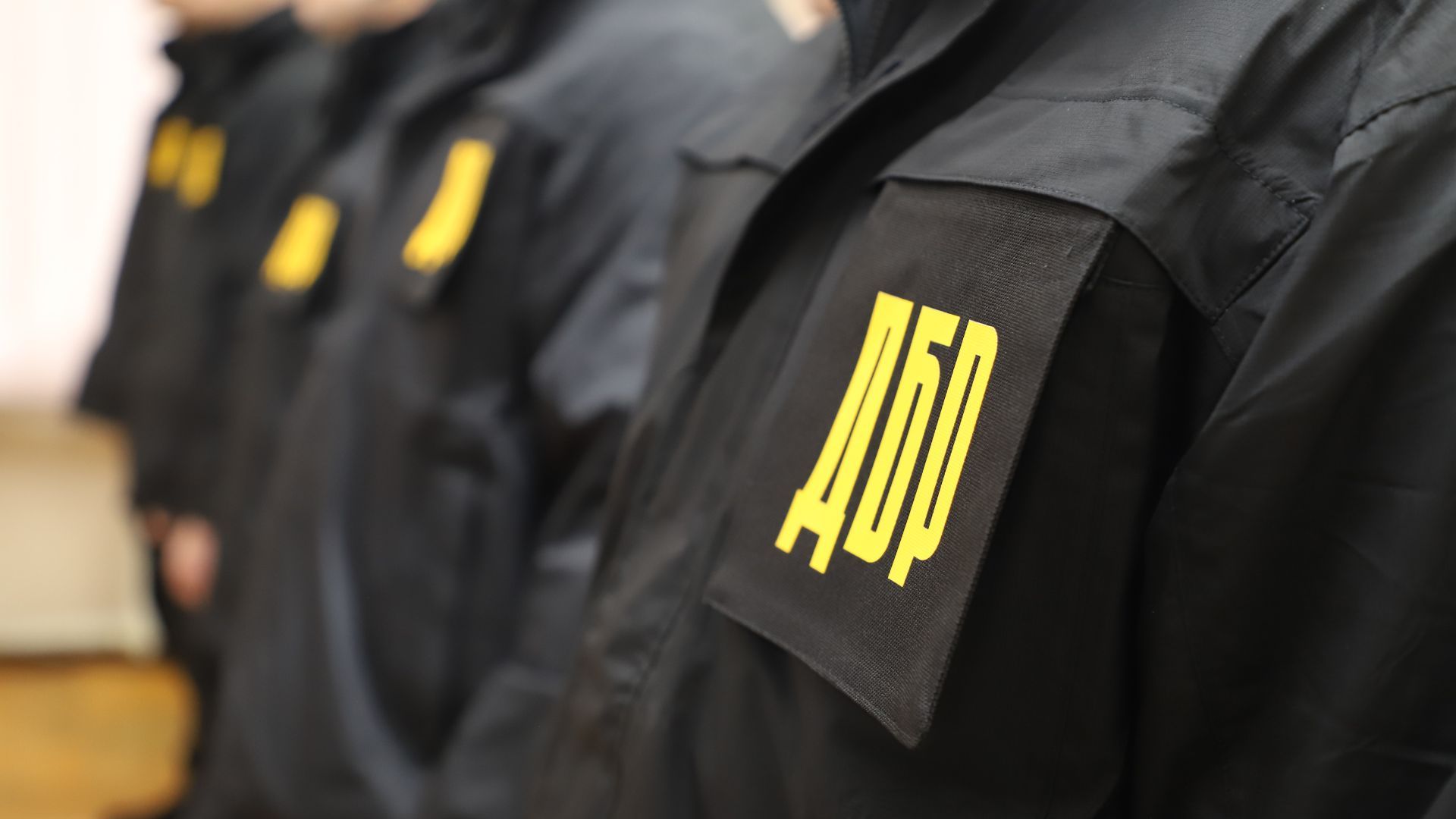 Слідчі перевіряють своїх співробітників на зв'язки з корупціонерами