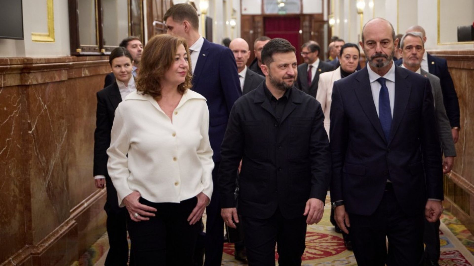 Зеленский прибыл с визитом в Испанию с визитом в Испанию Зеленский прибыл с визитом в Испанию с визитом в Испанию