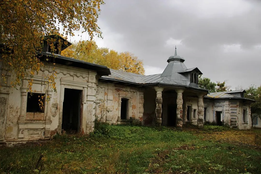 Как выглядела усадьба Хрущевых в 2018 году / фото Максима Назаренко Как выглядела усадьба Хрущевых в 2018 году / фото Максима Назаренко
