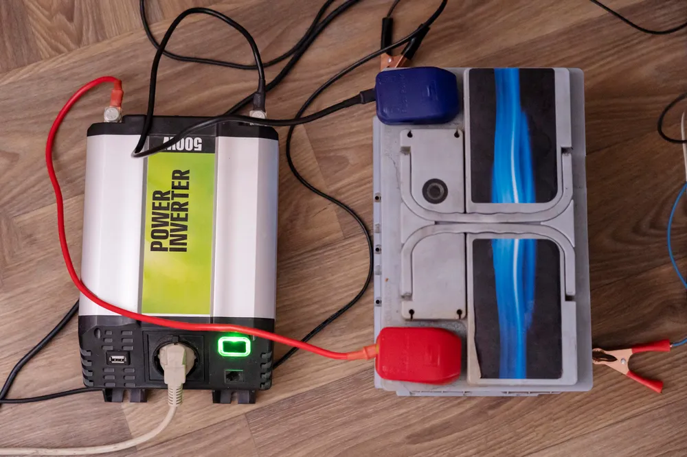 Акумулятор та інвертор