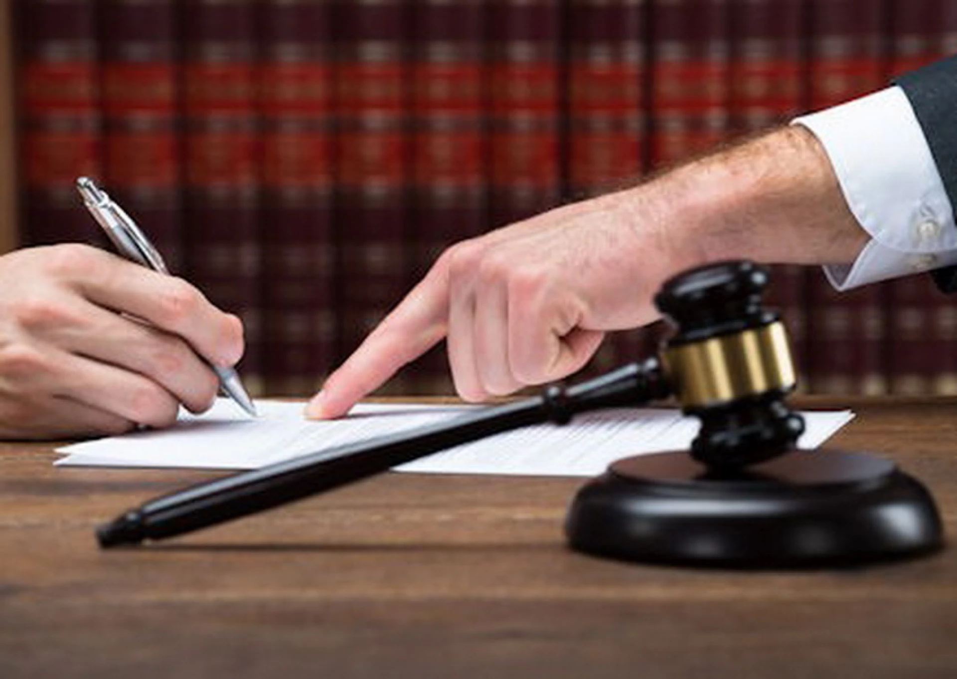 Частки великих держкомпаній зможуть приватизувати Частки великих держкомпаній зможуть приватизувати