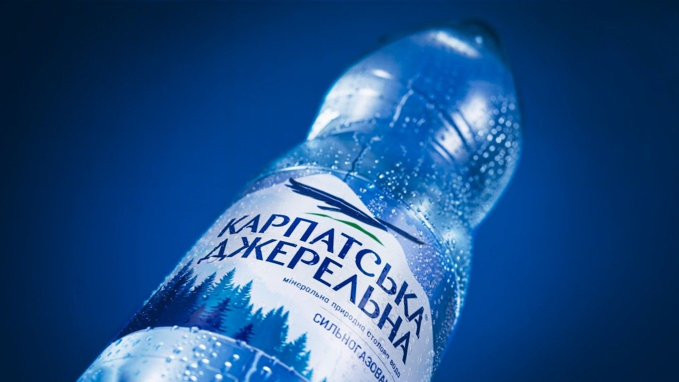 Польська компанія купує частку бізнесу, що виготовляє "Карпатську джерельну"