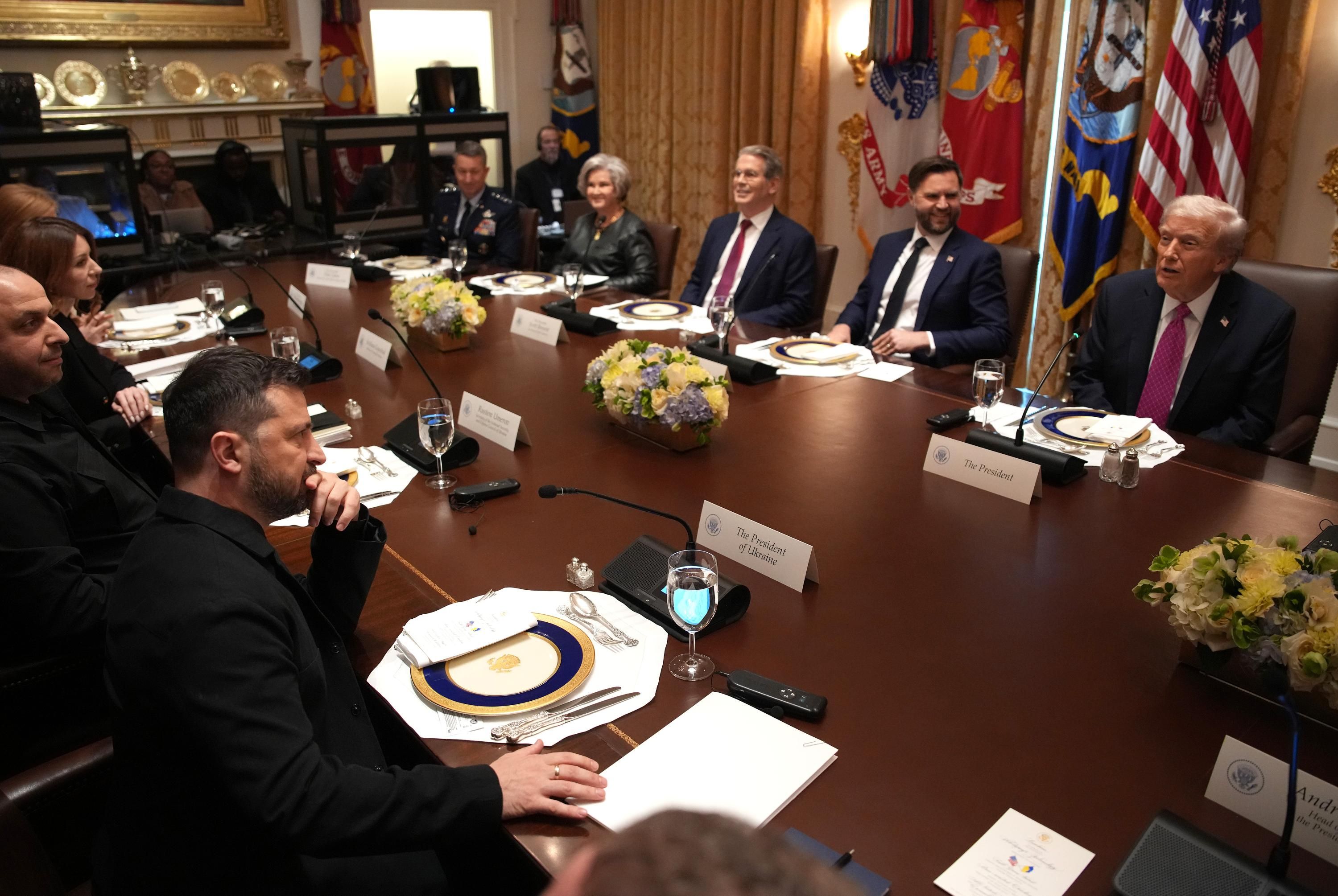 США погрожують України припинити постачати зброю США погрожують України припинити постачати зброю