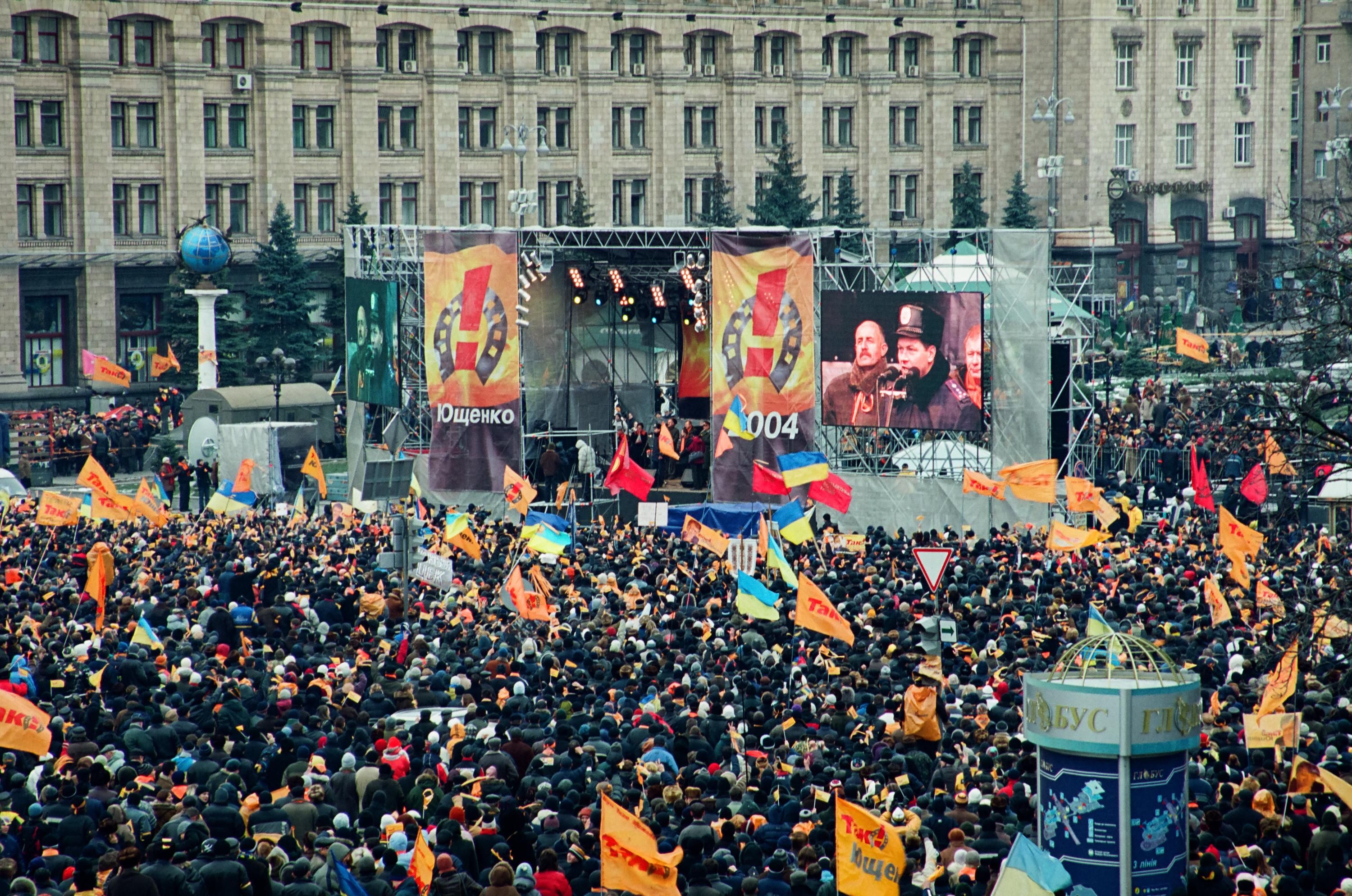 5 відео Помаранчевої революції, які пам'ятають досі 5 відео Помаранчевої революції, які пам'ятають досі