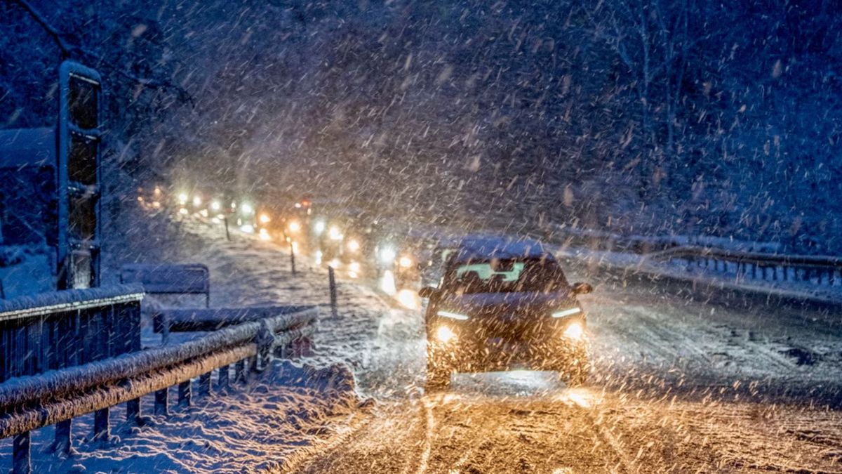 Сніг в Україні завтра