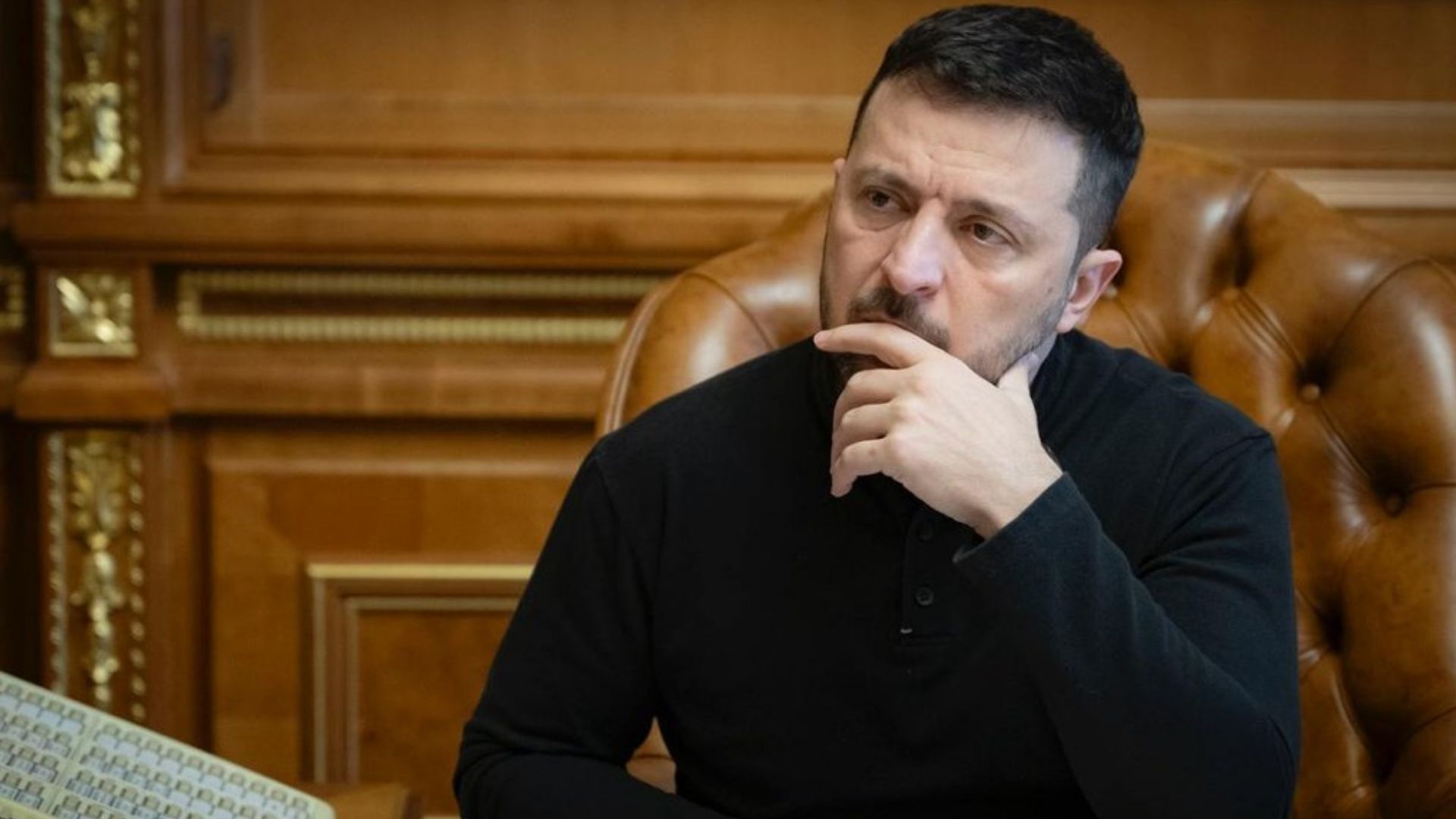 Зеленский заявил о критическом моменте для Украины Зеленский заявил о критическом моменте для Украины