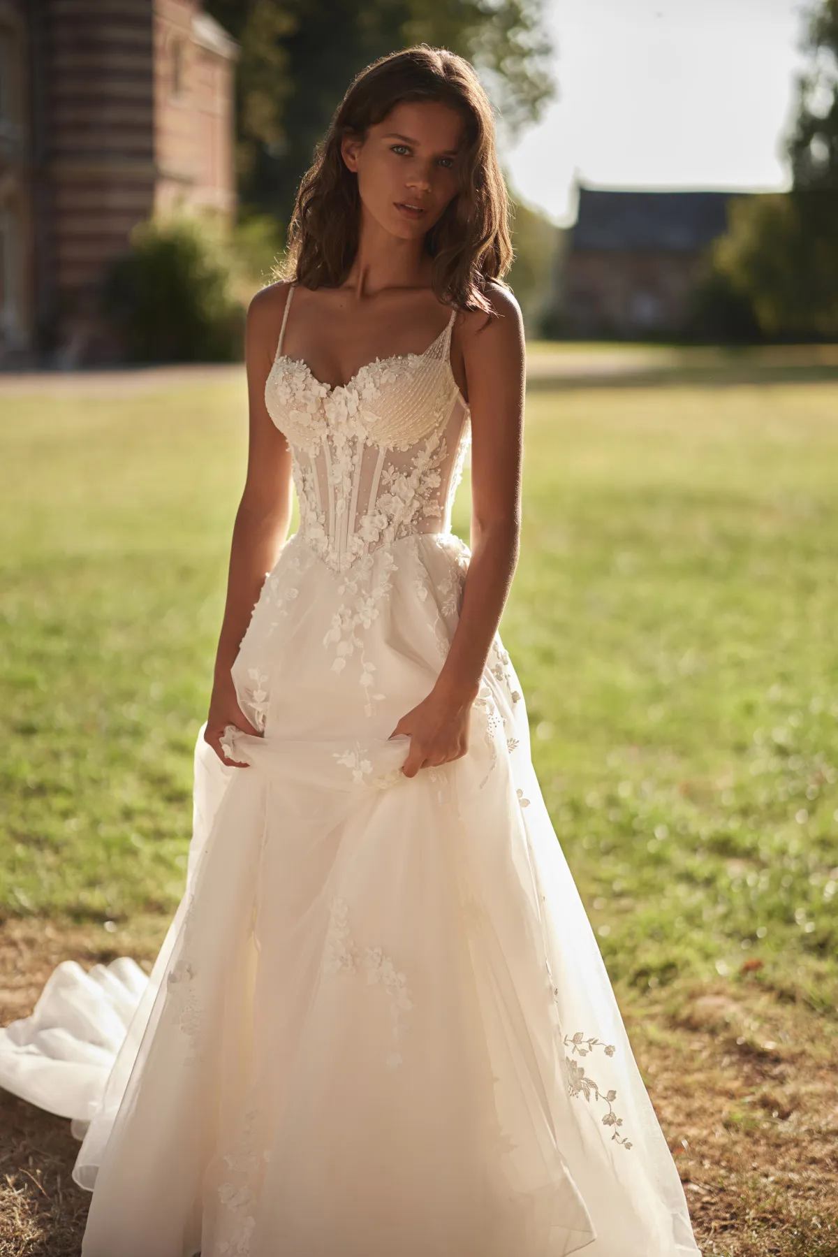 Весільні сукні 2026 / Фото Elle Весільні сукні 2026 / Фото Elle