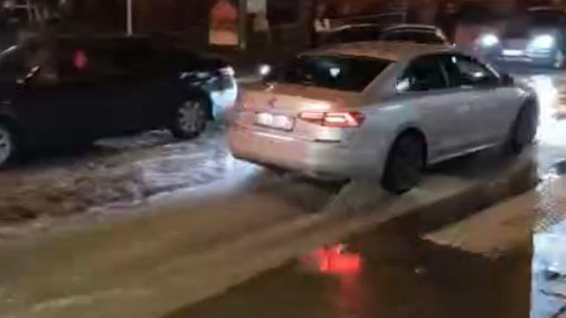 Прорыв водопровода во Львове