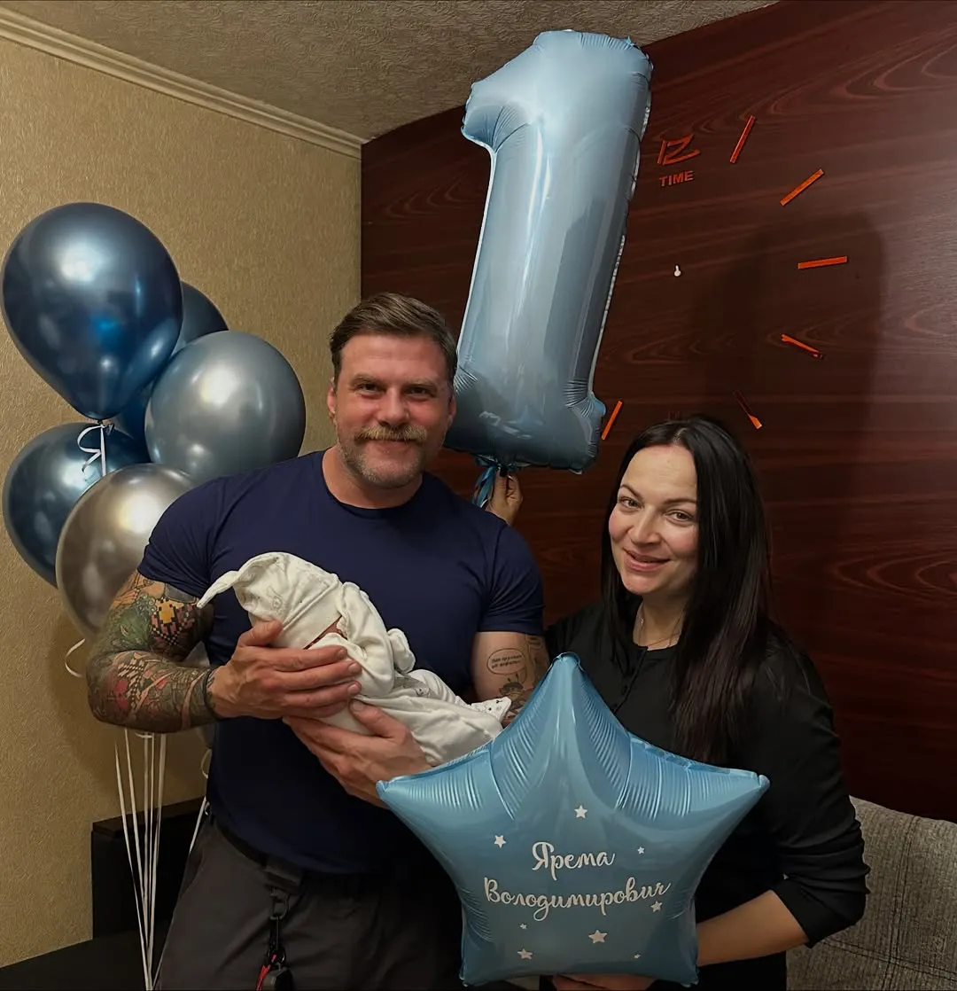 Володимир Ращук з дружиною і сином