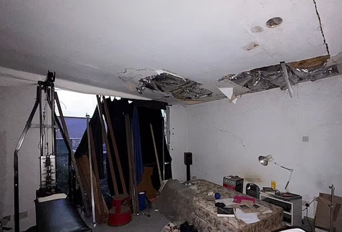 Занедбаний будинок продають за понад мільйон доларів Занедбаний будинок продають за понад мільйон доларів