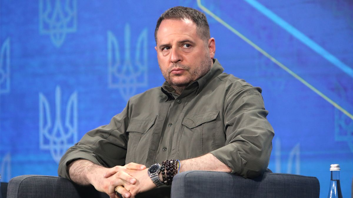 Чи вплине відставка Єрмака на перемовини