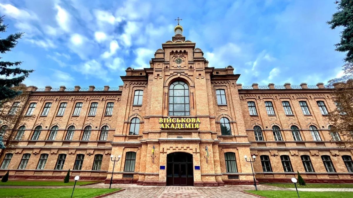 Курсанта Одеської військової академії знайшли повішеним: у мережі пишуть про цькування - 24 Канал Курсанта Одеської військової академії знайшли повішеним: у мережі пишуть про цькування - 24 Канал