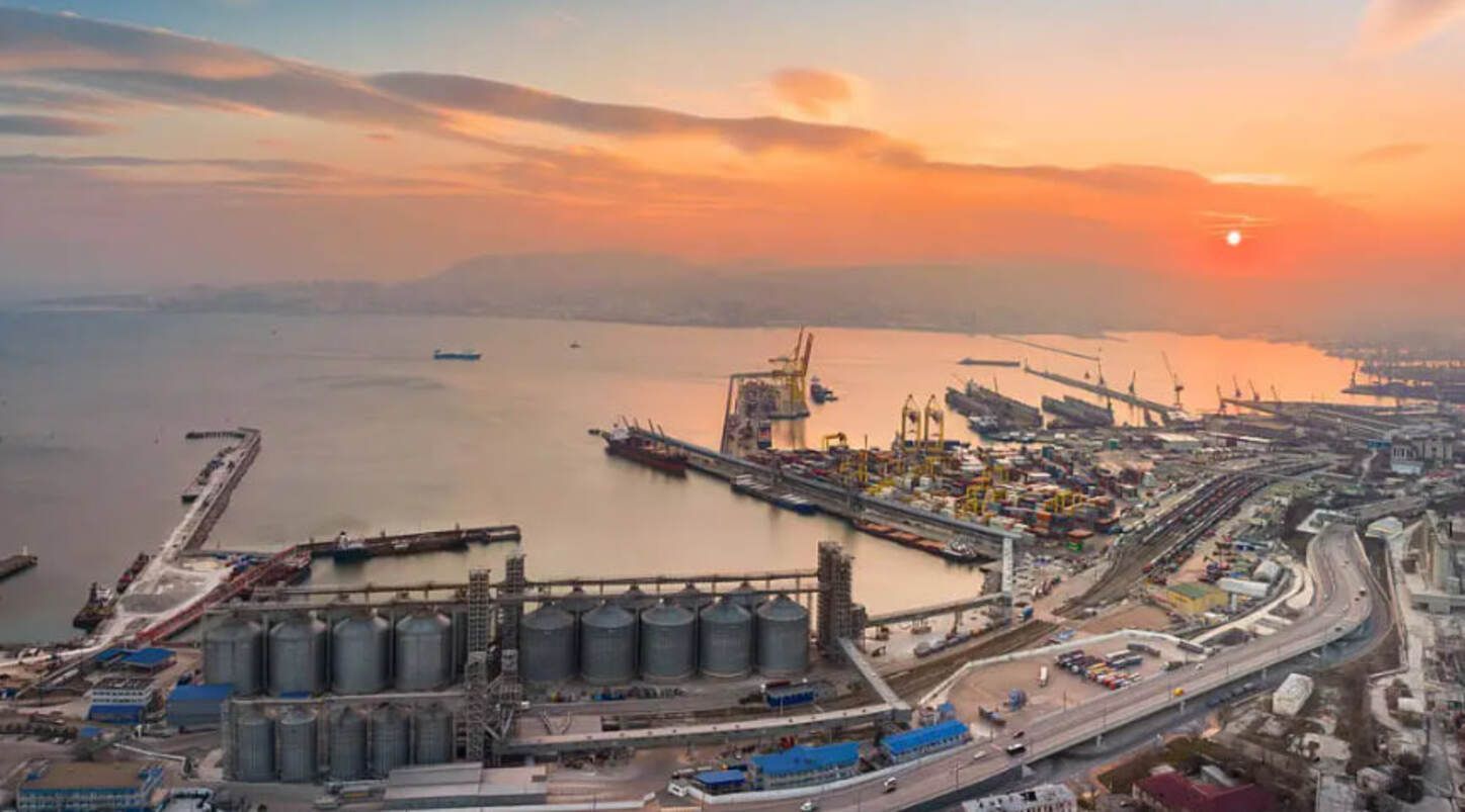 Морські дрони знову атакували Новоросійськ Морські дрони знову атакували Новоросійськ