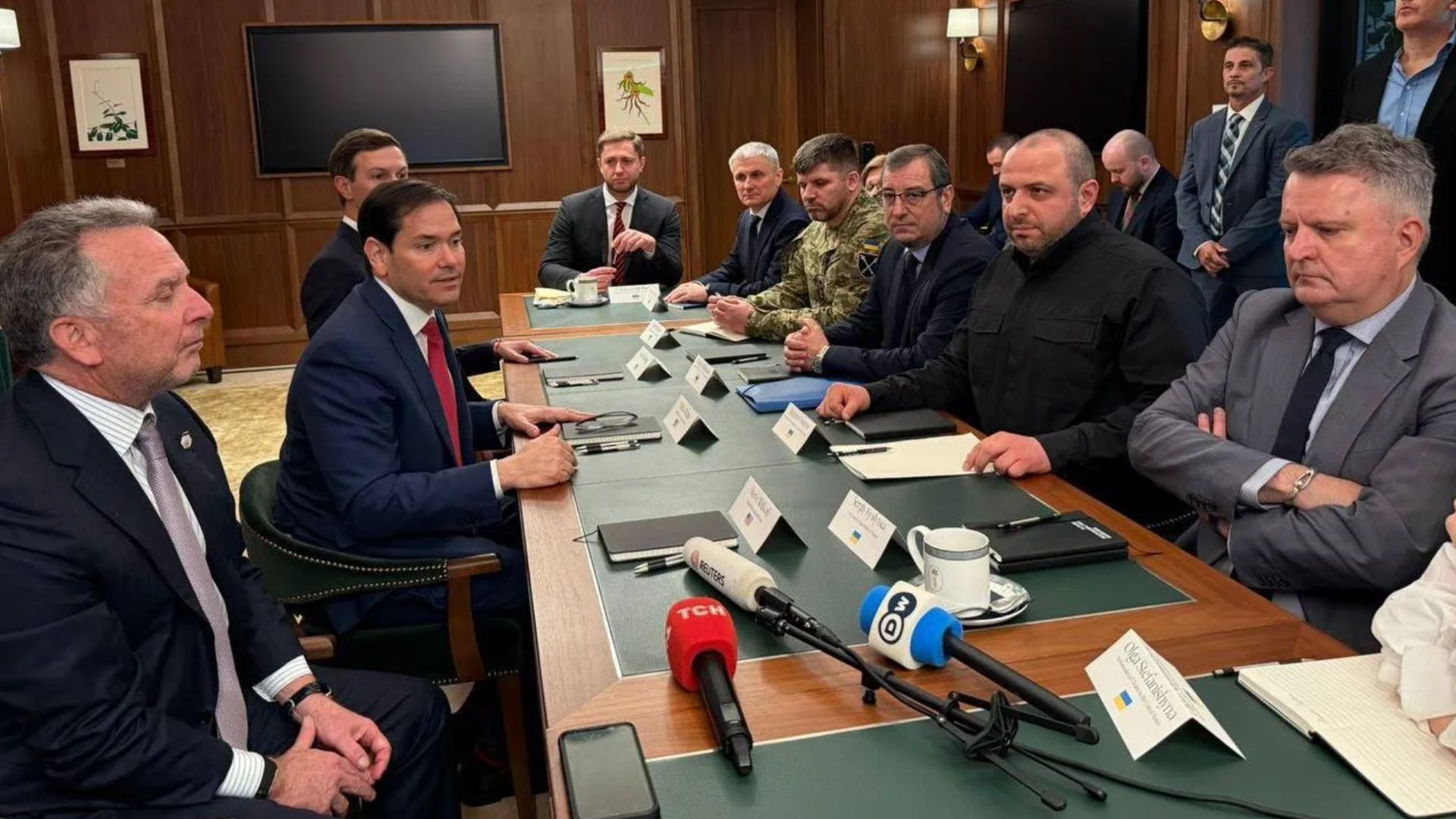 В Майами обсуждают график выборов в Украине и план "обмена территориями", - WSJ - 24 Канал В Майами обсуждают график выборов в Украине и план "обмена территориями", - WSJ - 24 Канал