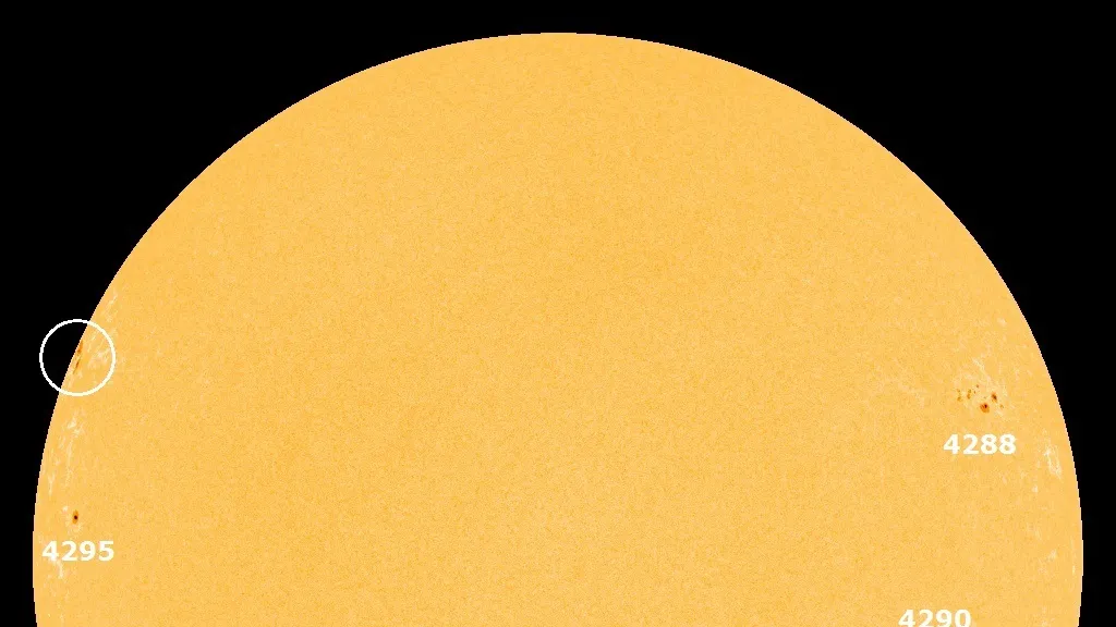 AR4274 обведено слева