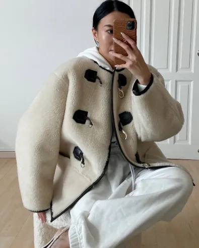 Стильная верхняя одежда на зиму / Фото Who What Wear