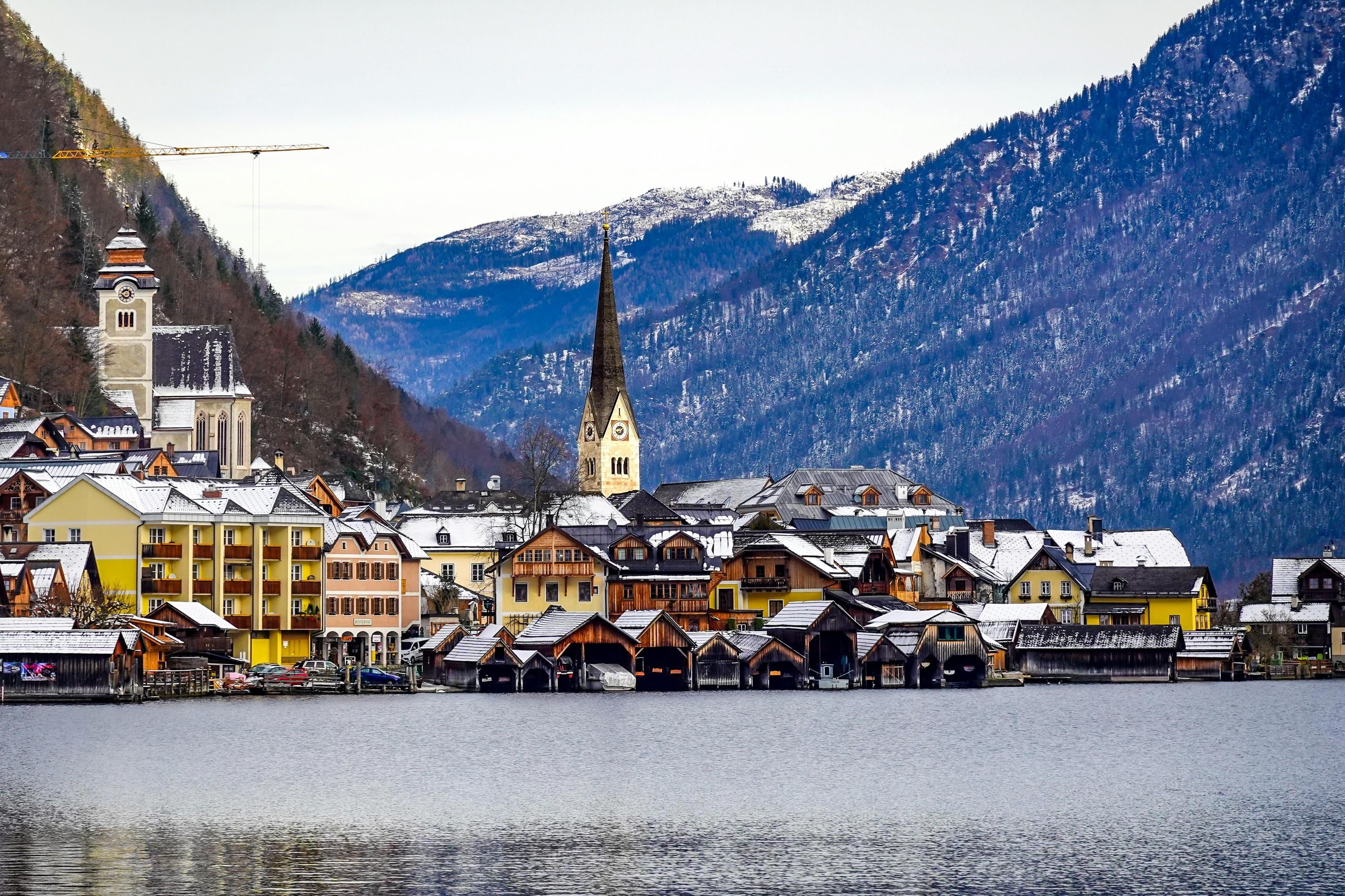 В одній країні Європи дуже багато туристів В одній країні Європи дуже багато туристів