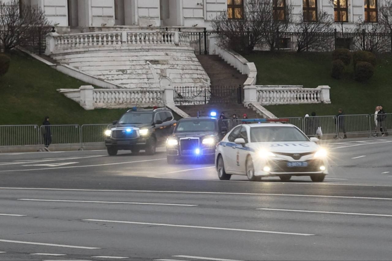 Кортеж американської делегації у Москві
