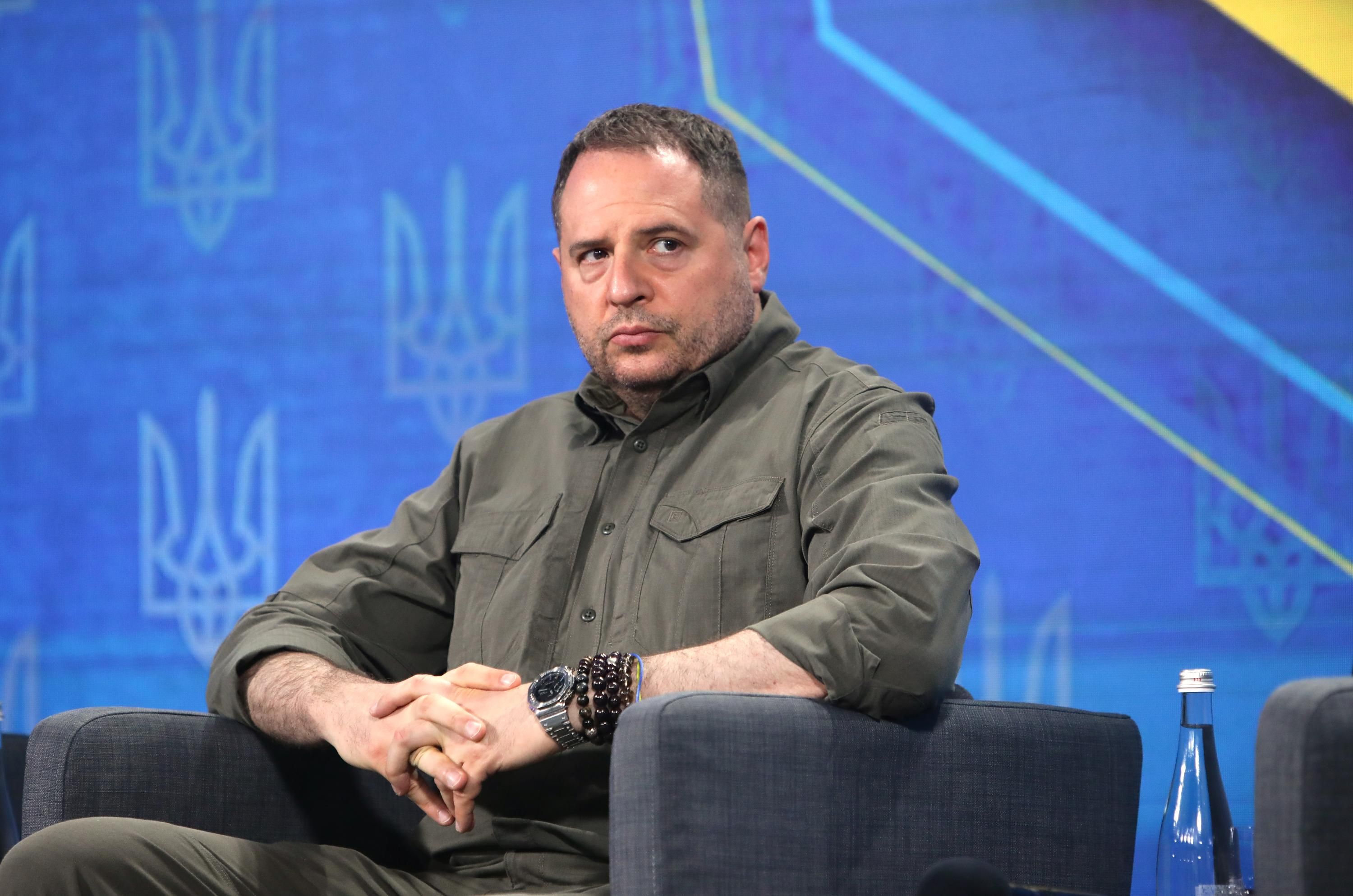 Зеленський вивів Єрмака з РНБО