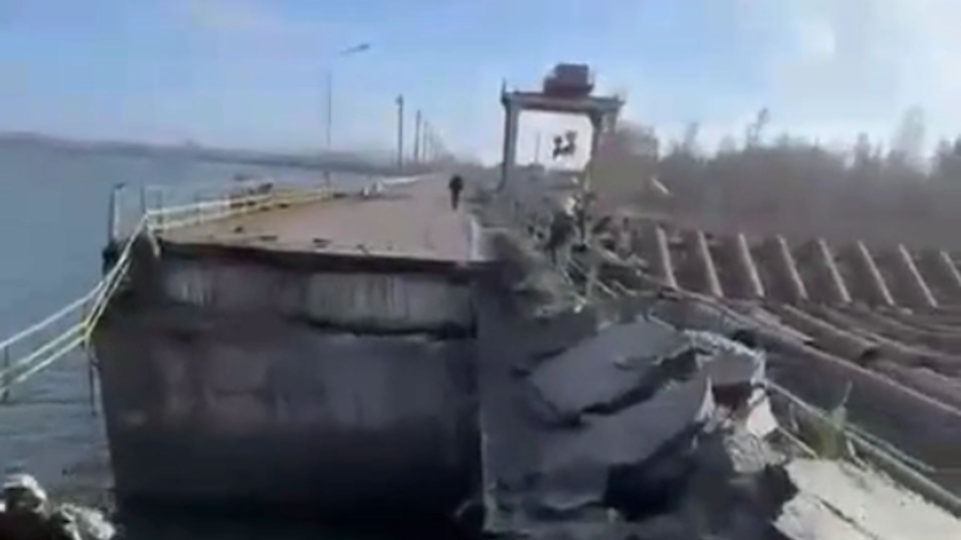 Повреждение плотины на Харьковщине Повреждение плотины на Харьковщине