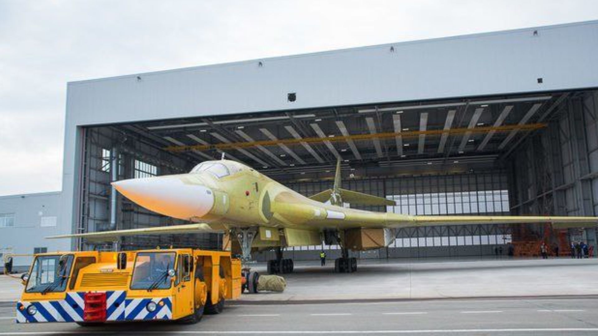 Ту-160 в укрытии Ту-160 в укрытии