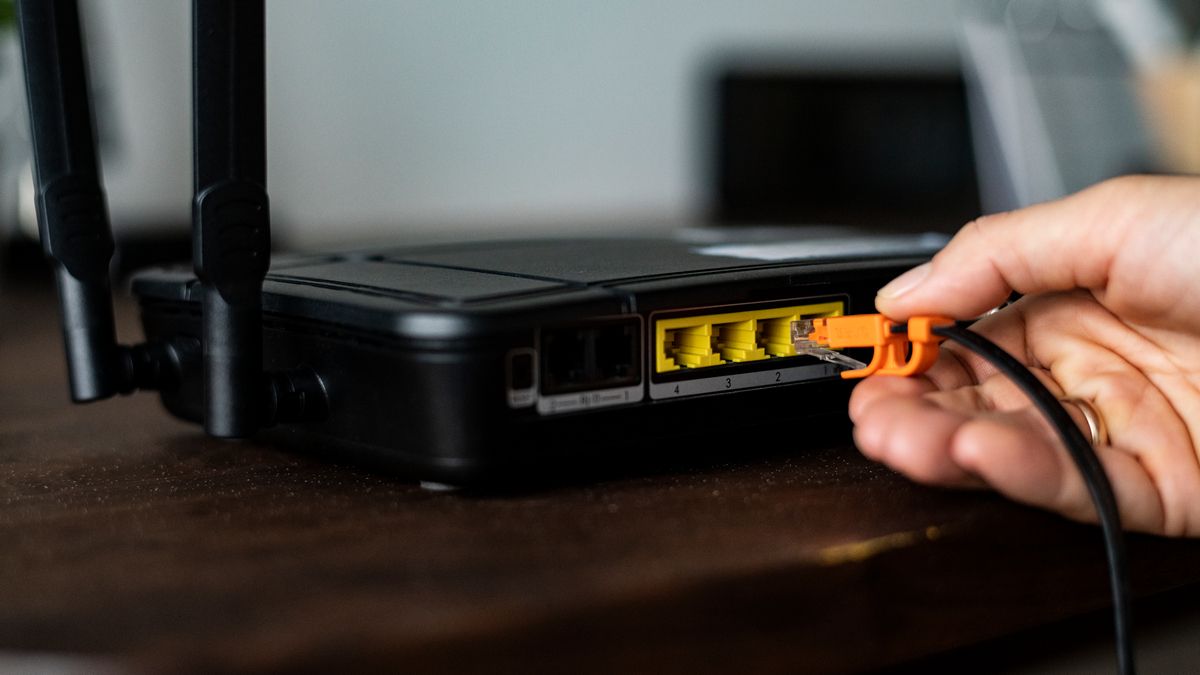 ИБП для роутера вместо павербанка при отключении света в Украине ИБП для роутера вместо павербанка при отключении света в Украине