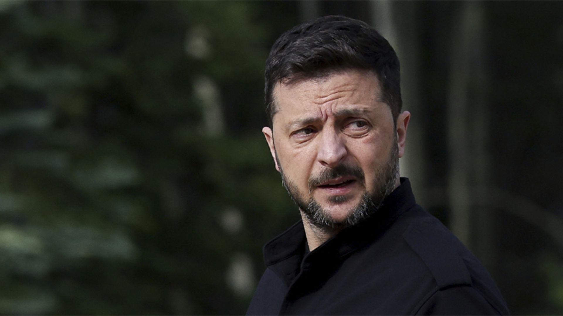 Зеленський покинув Даунінг-стріт Зеленський покинув Даунінг-стріт