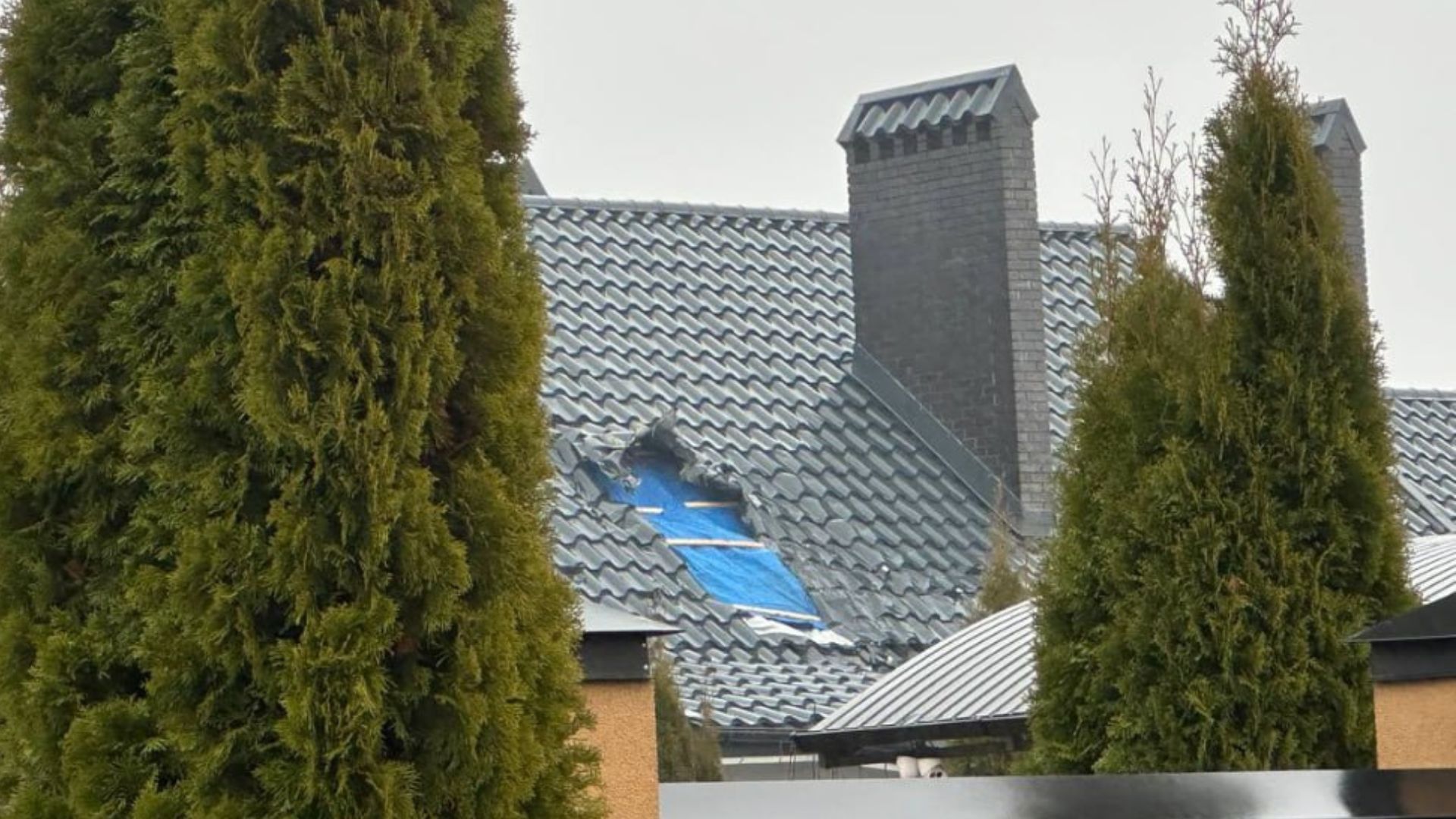 Дрон запустили по будинку у Львові Дрон запустили по будинку у Львові