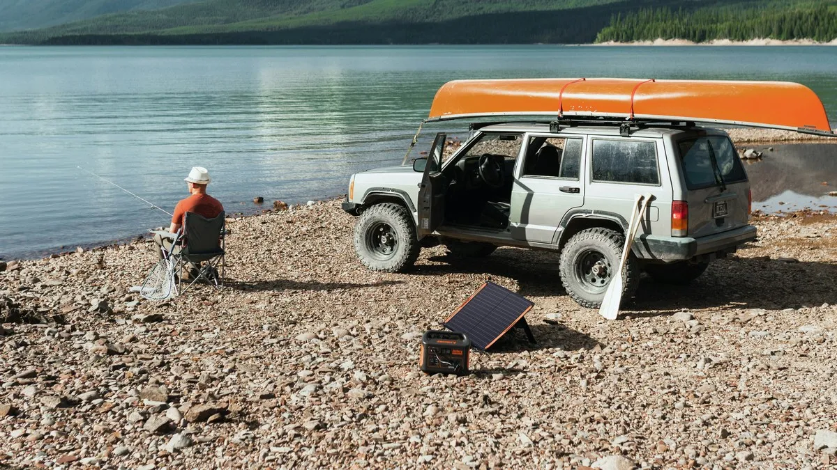 Зарядна станція на цьому знімку стоїть на сонці в теплу пору року. Так робити не варто