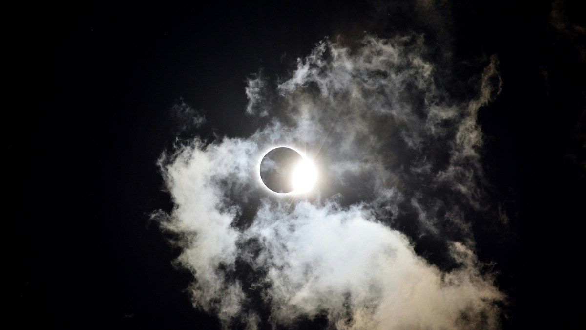 Сонячне затемнення 2027 року триватиме понад 6 хвилин, але найкраще буде видиме у Єгипті Сонячне затемнення 2027 року триватиме понад 6 хвилин, але найкраще буде видиме у Єгипті