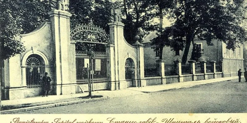 Комплекс палацу з брамами Комплекс палацу з брамами