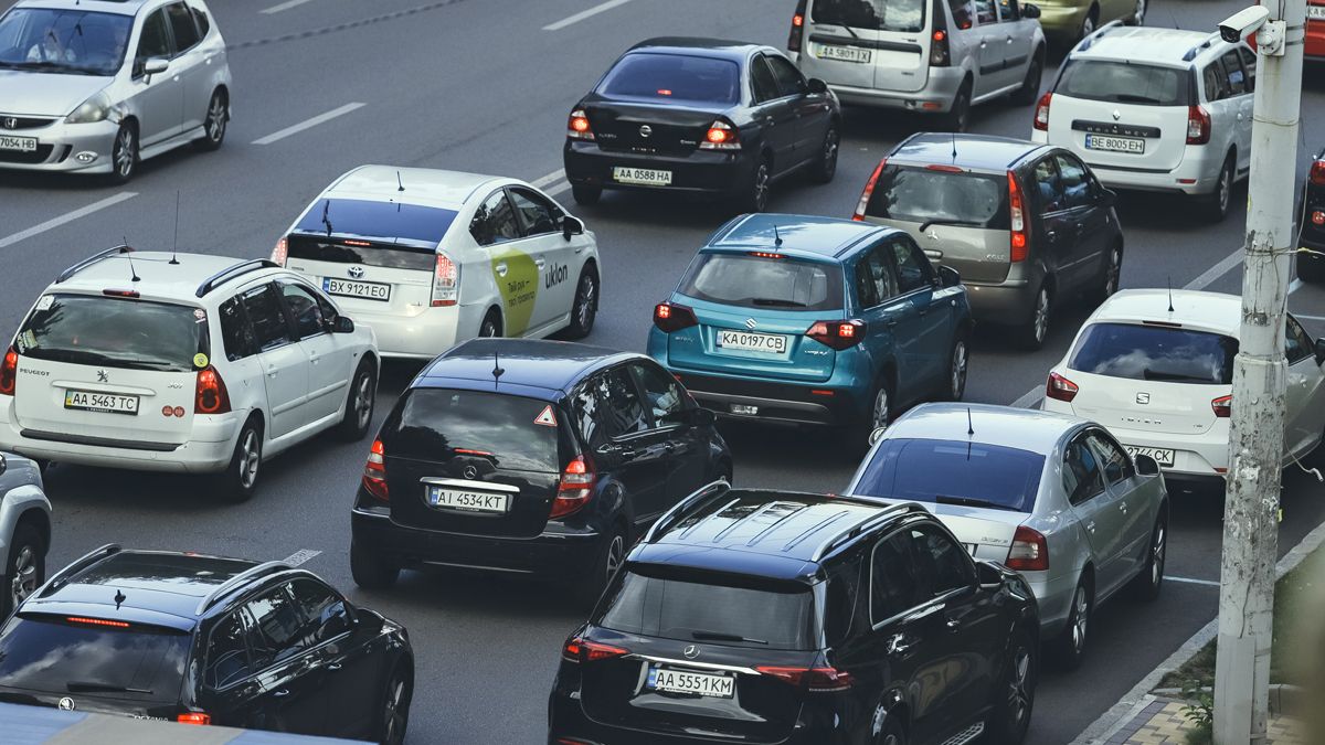 Журналист рассказал о расследовании относительно гуманитарных авто Журналист рассказал о расследовании относительно гуманитарных авто