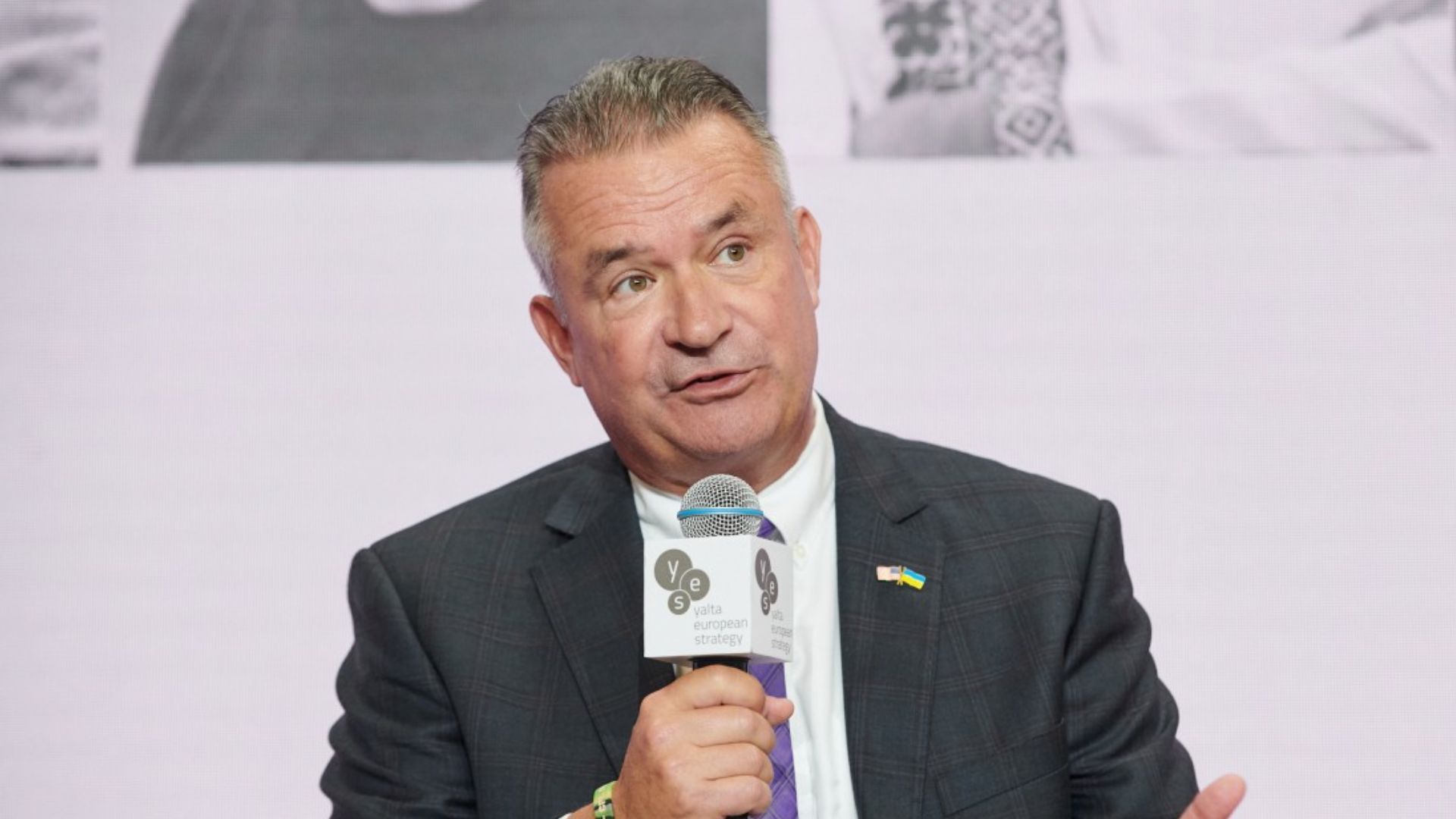 Дон Бейкон Дон Бейкон