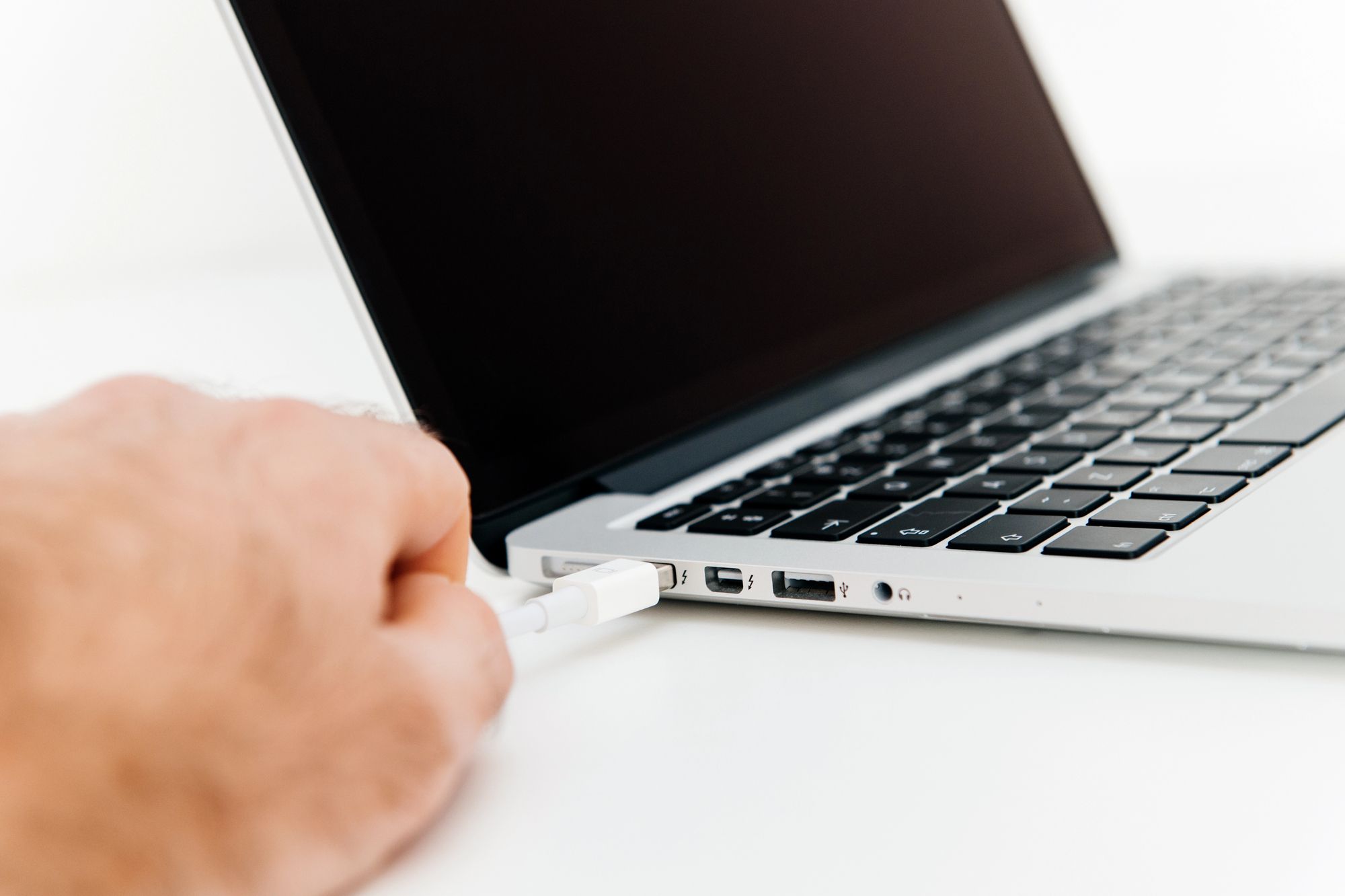 Чому Thunderbolt краще за USB-C Чому Thunderbolt краще за USB-C