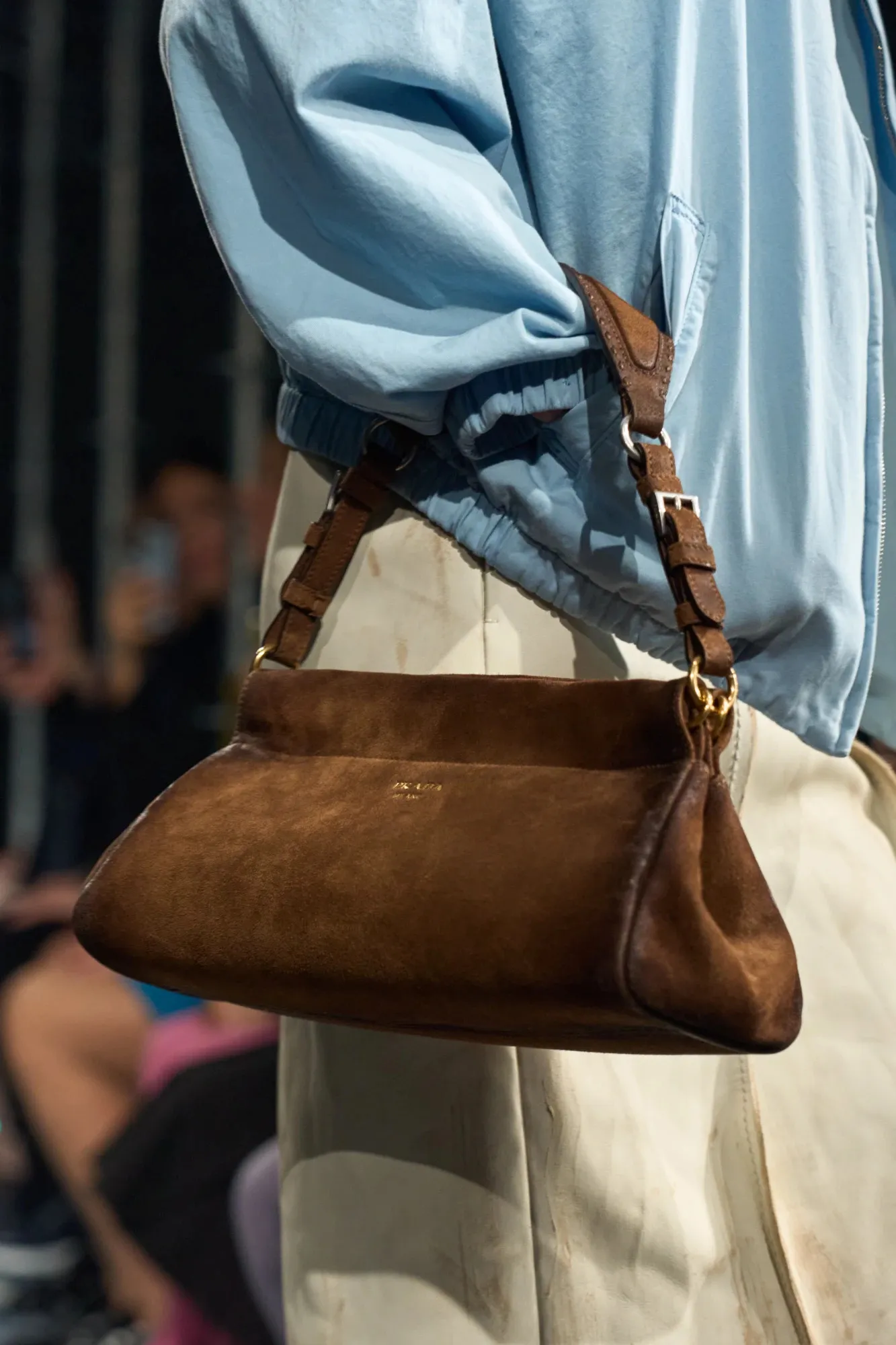 Модные сумки на зимнюю пору / Фото Harpers Bazaar Модные сумки на зимнюю пору / Фото Harpers Bazaar