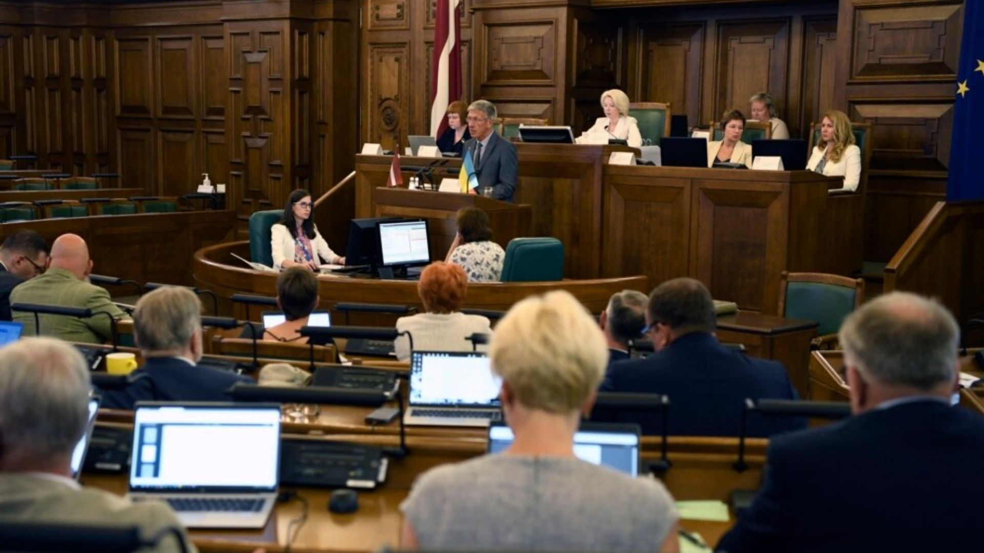 Подружжя Клінтонів можуть притяги до відповідальності через небажання свідчити у справі Епштейна - Геополітика