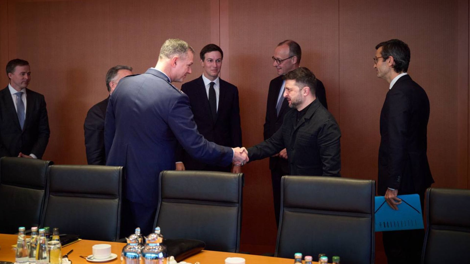 Переговори у Берліні Переговори у Берліні