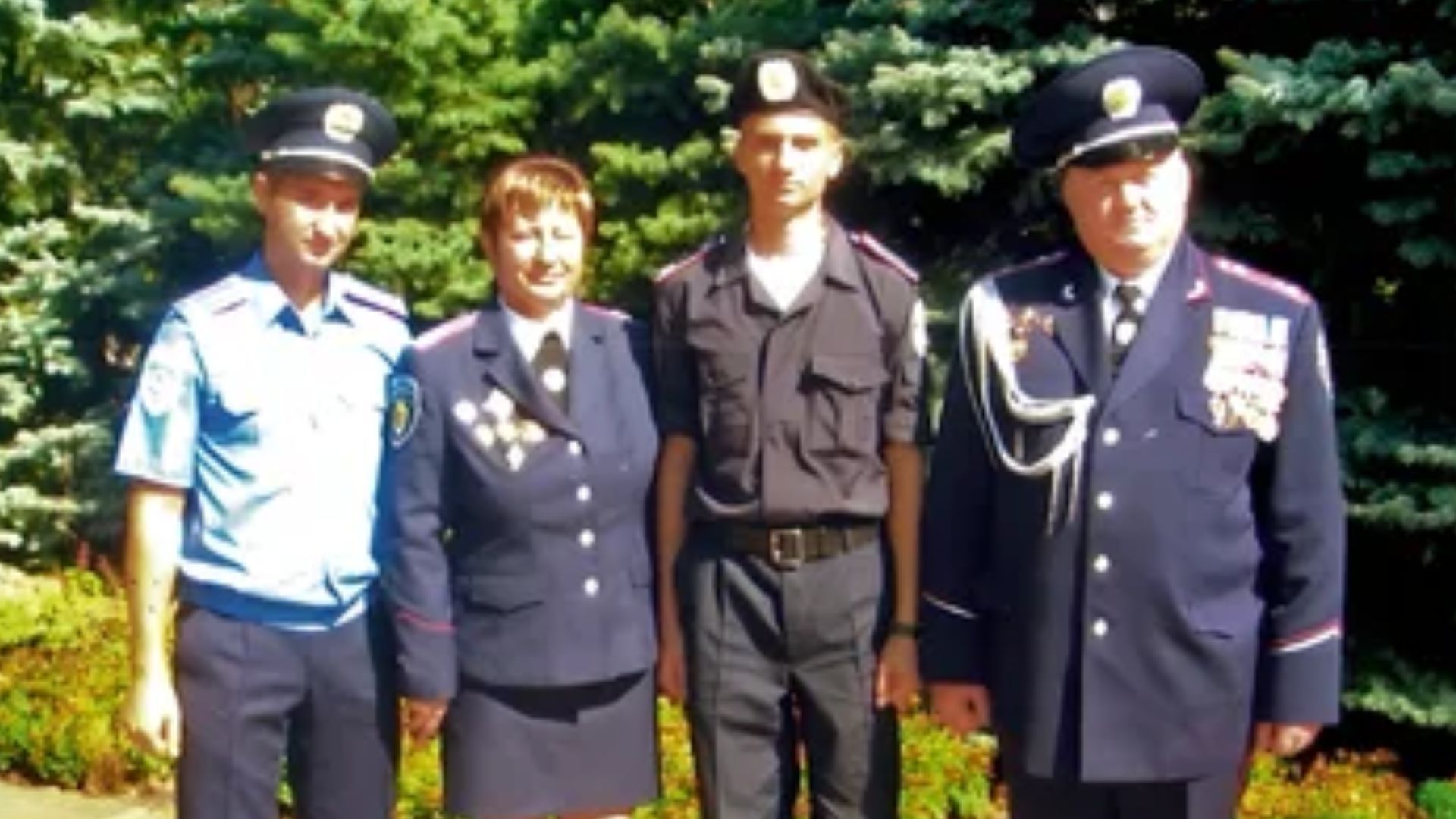 Юрій Дрозд і Валентина Дрозд разом із дітьми