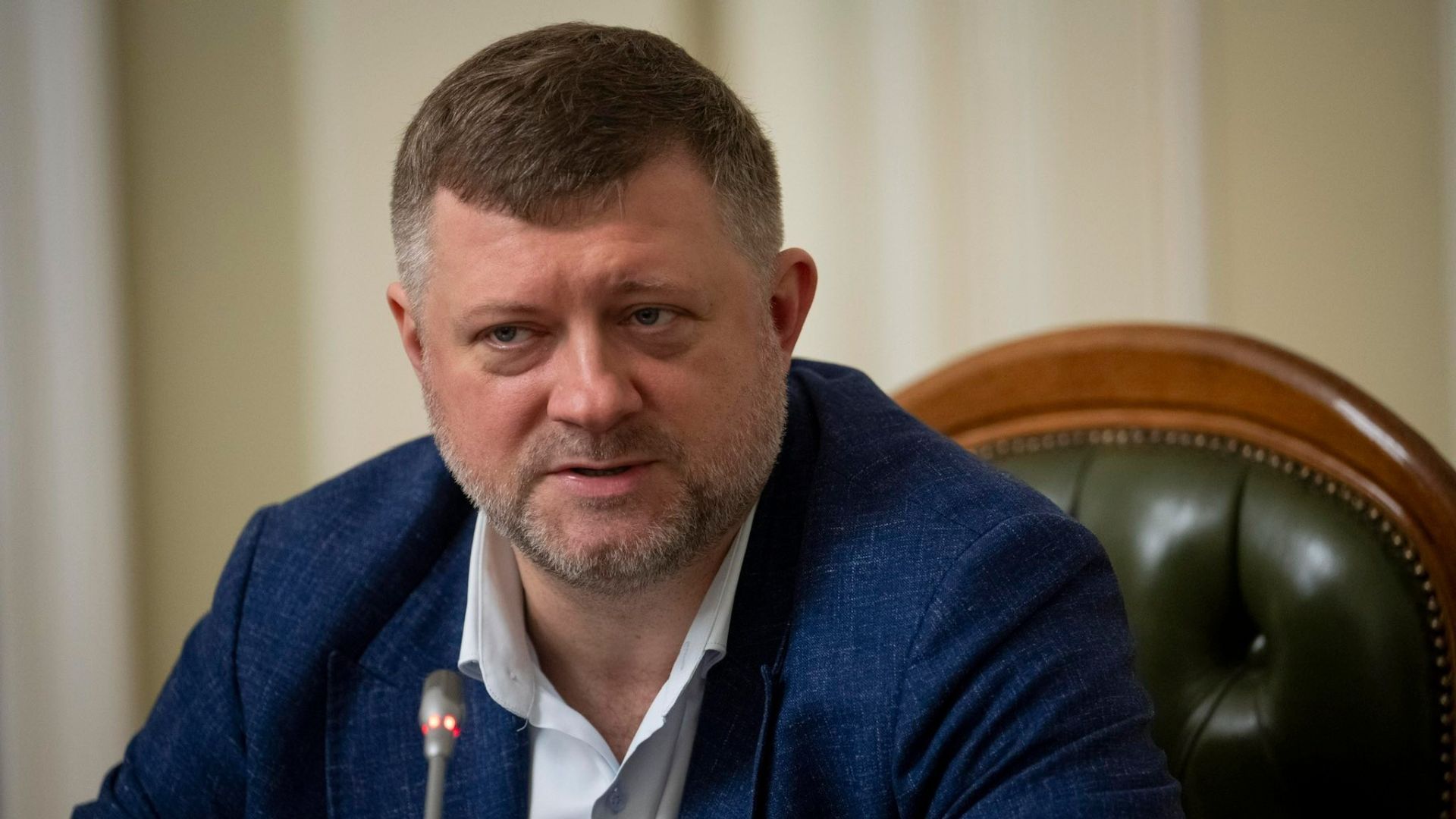 Что известно о главе партии "Слуга народа" Что известно о главе партии "Слуга народа"