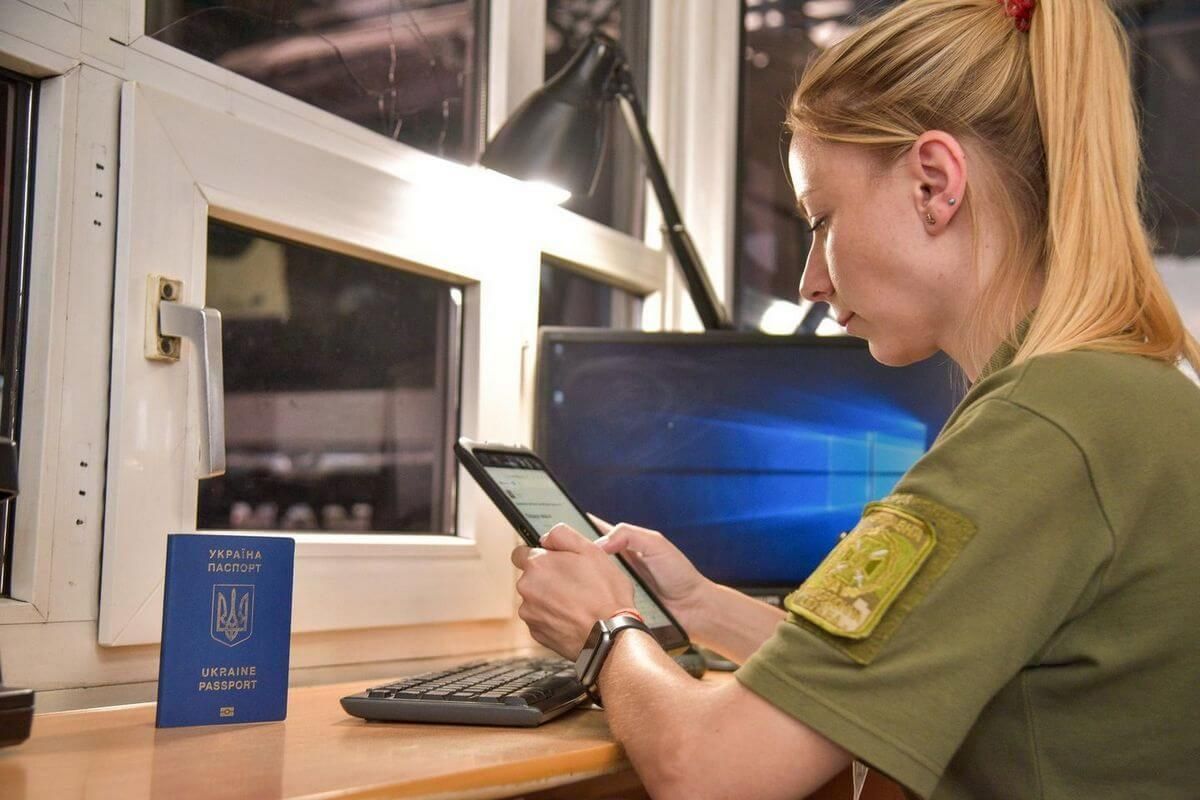 Рух на кордоні з Польщею сповільнено Рух на кордоні з Польщею сповільнено