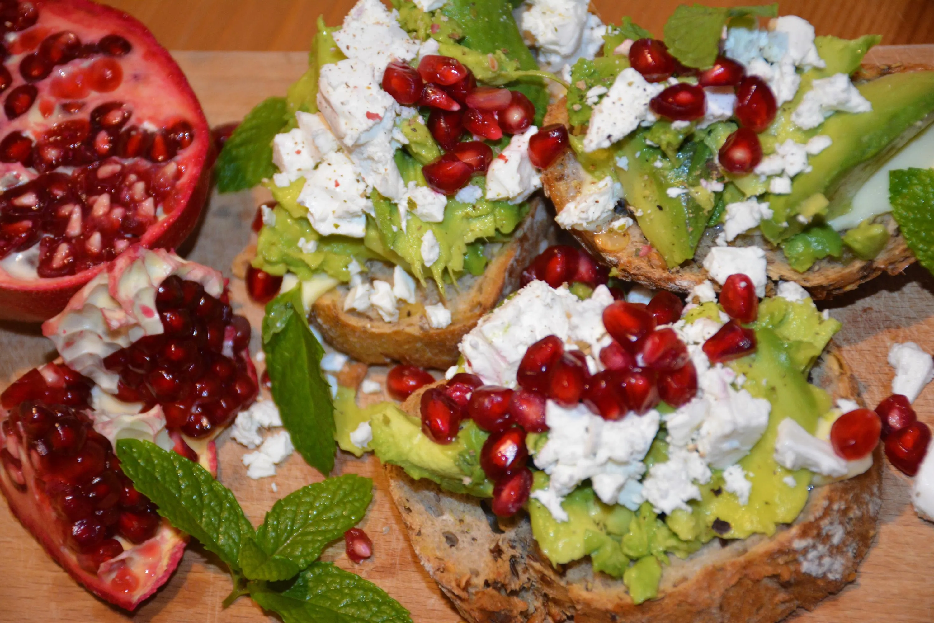 Бутреброды с авокадо