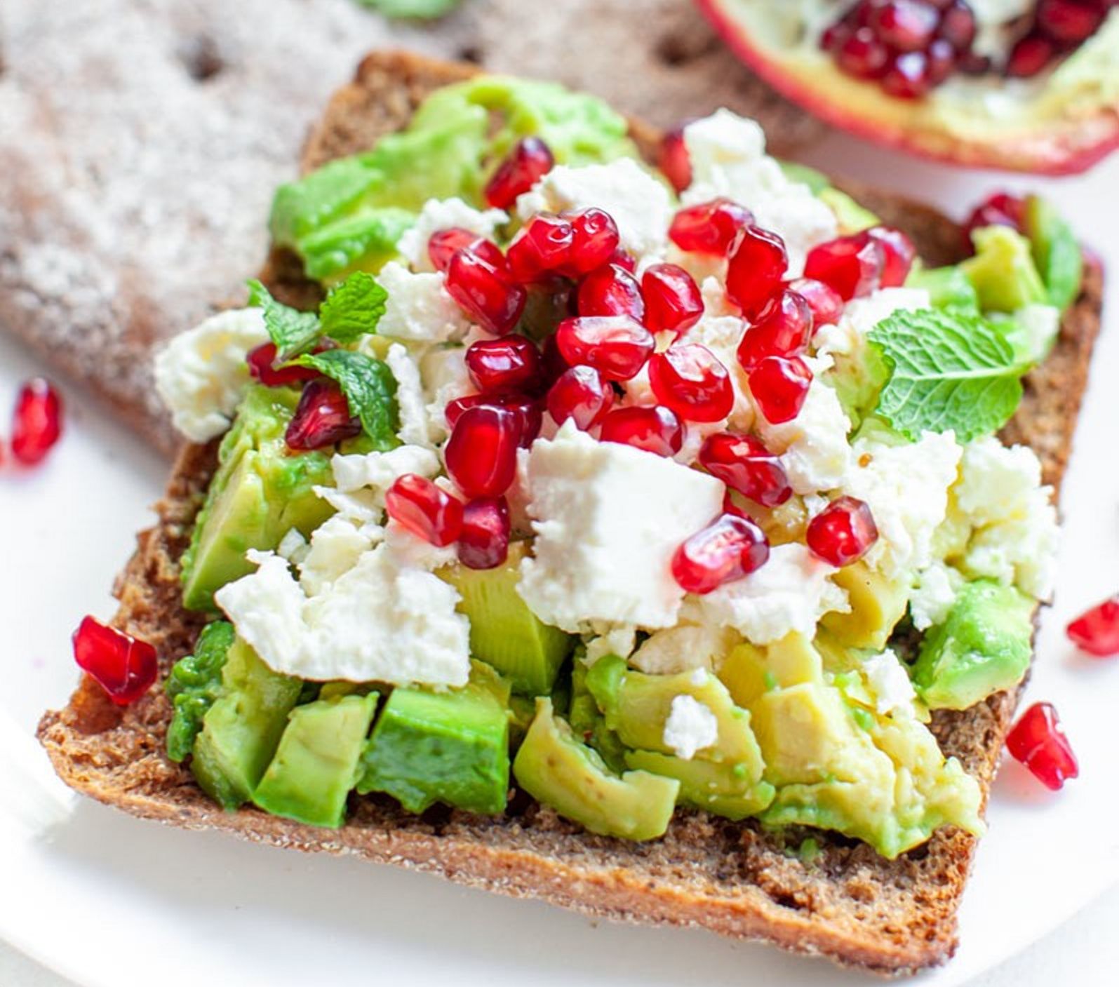 Аппетитные канапе для праздничного стола Аппетитные канапе для праздничного стола