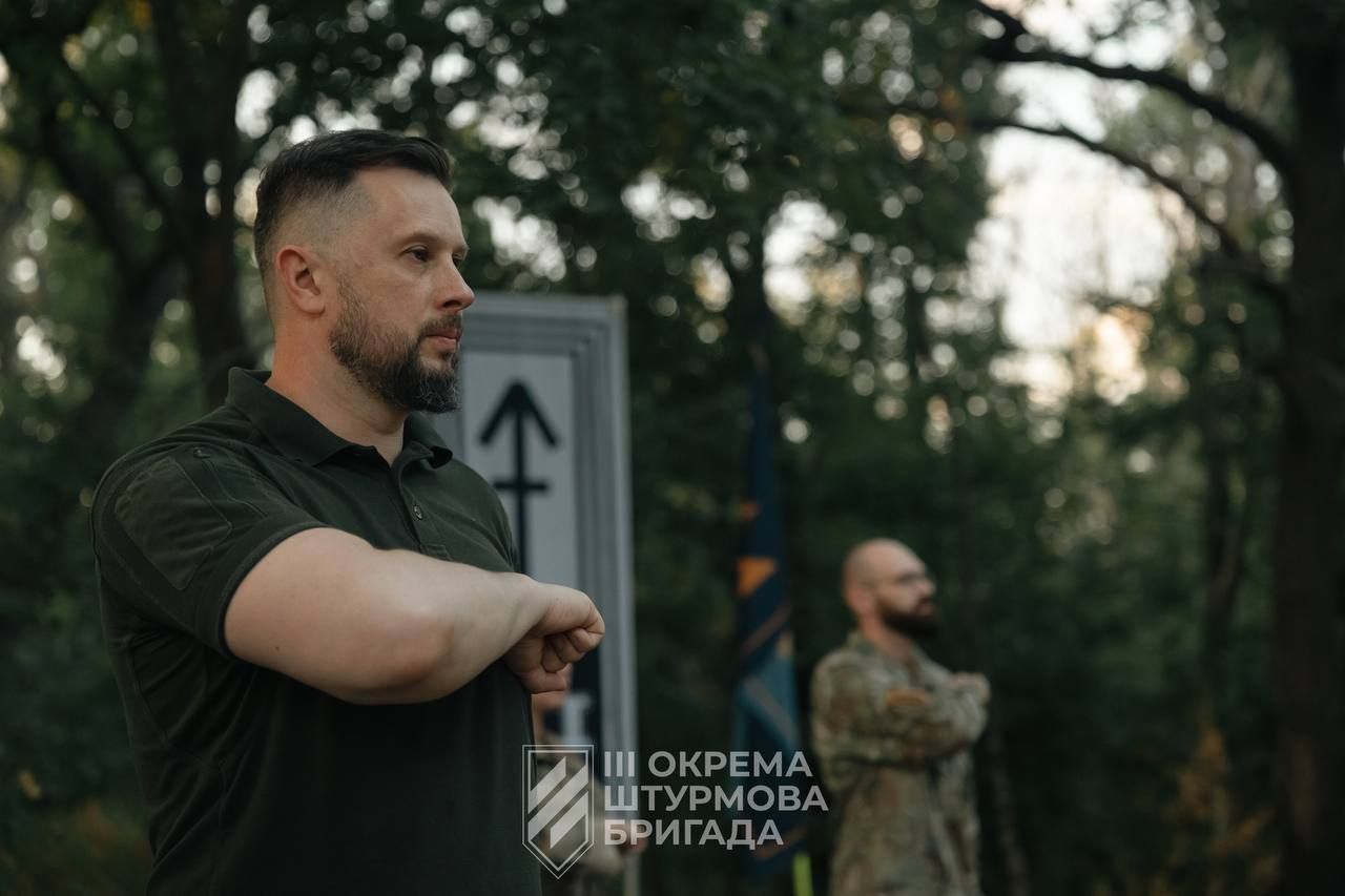 Одна з бригад корпусу Андрія Білецького відправила офіцерів у піхоту Одна з бригад корпусу Андрія Білецького відправила офіцерів у піхоту