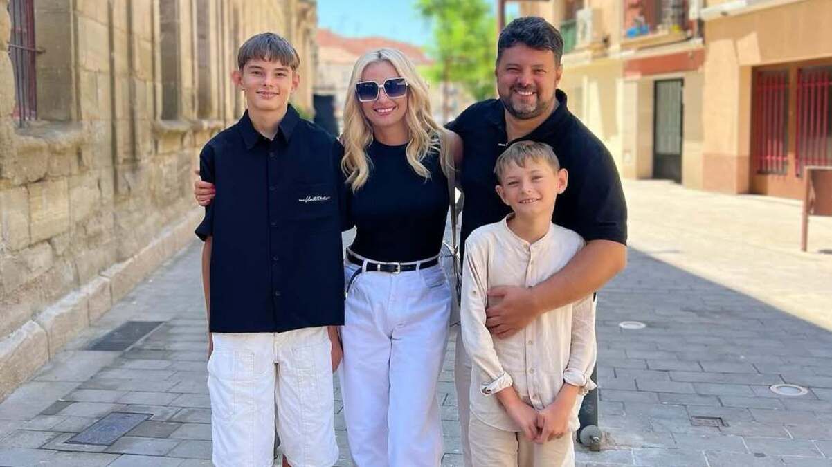 Ірина Федишин з дітьми Ірина Федишин з дітьми