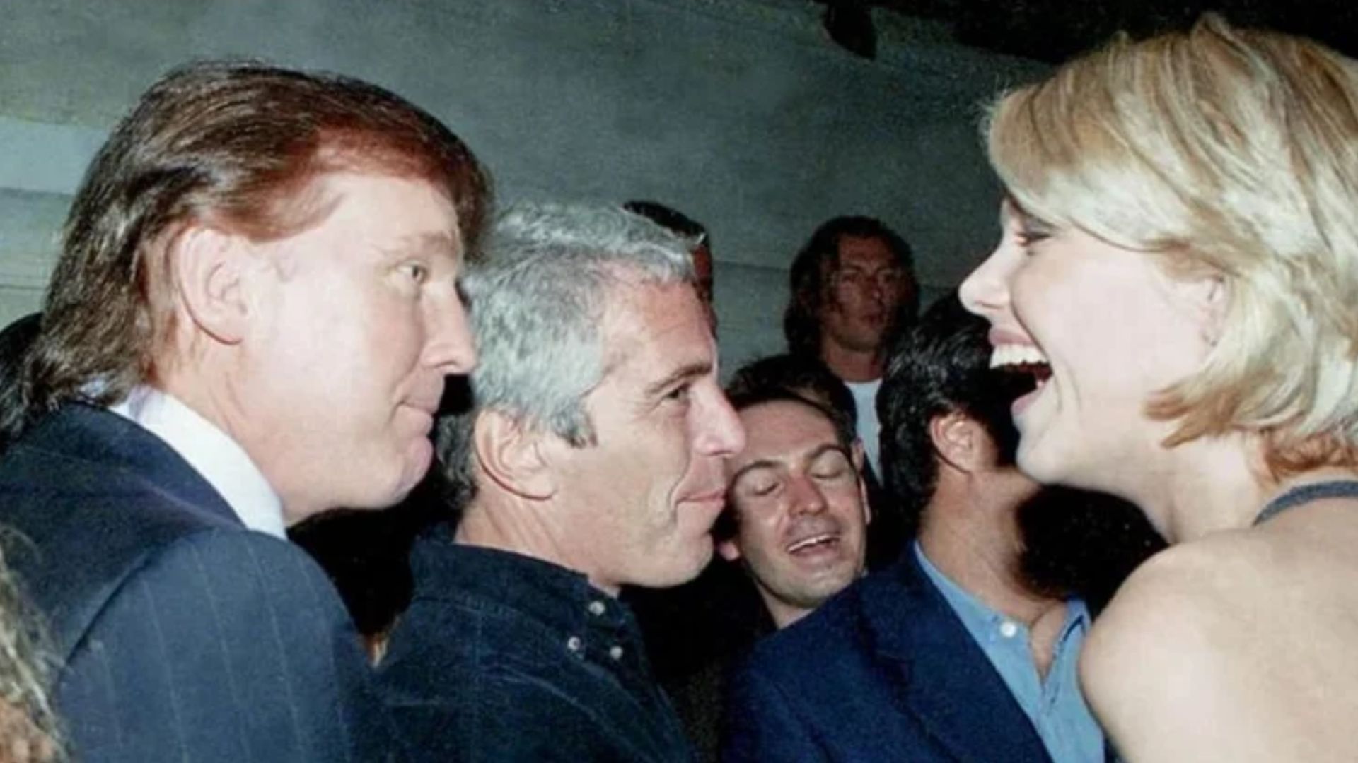 Дональд Трамп на фото з Епштейном