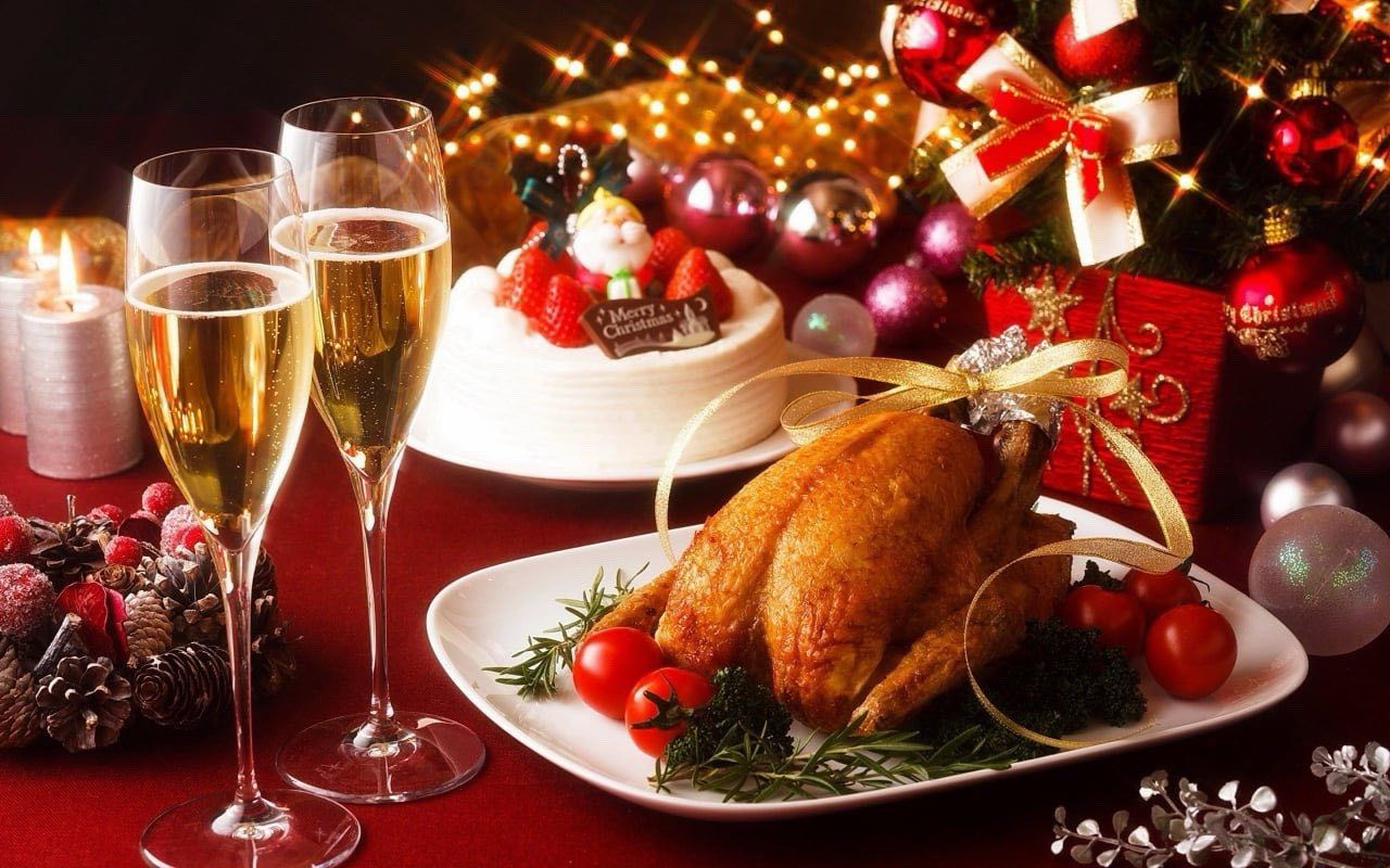 Як змінюється святковий стіл Як змінюється святковий стіл