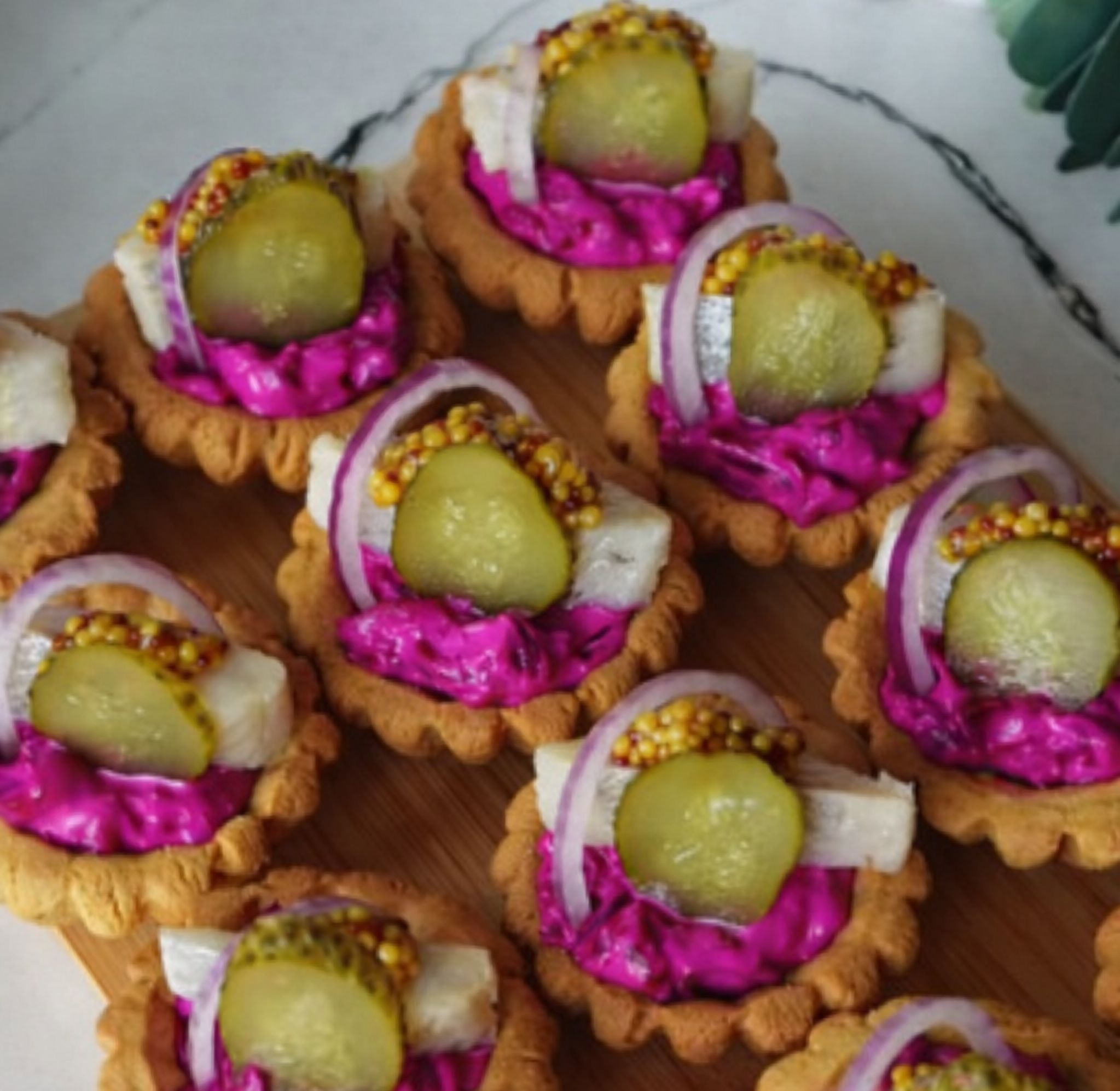 Это замечательная закуска из сельди