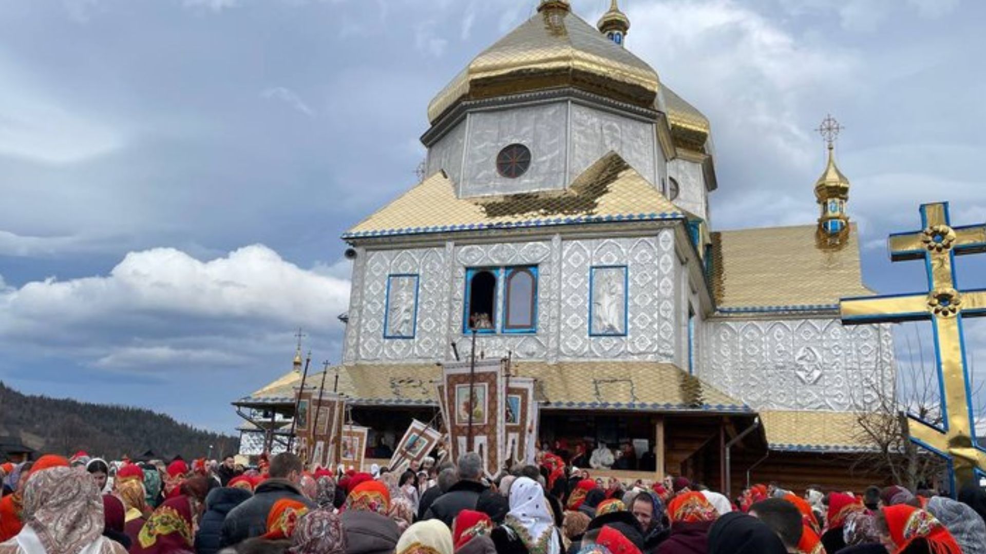 В 2025 году прихожане в селе Космач отмечали Рождество 7 января В 2025 году прихожане в селе Космач отмечали Рождество 7 января