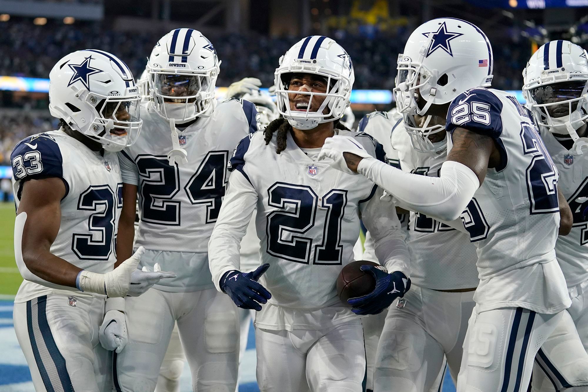 Dallas Cowboys зайняла перше місце в рейтингу найбагатших команд Dallas Cowboys зайняла перше місце в рейтингу найбагатших команд